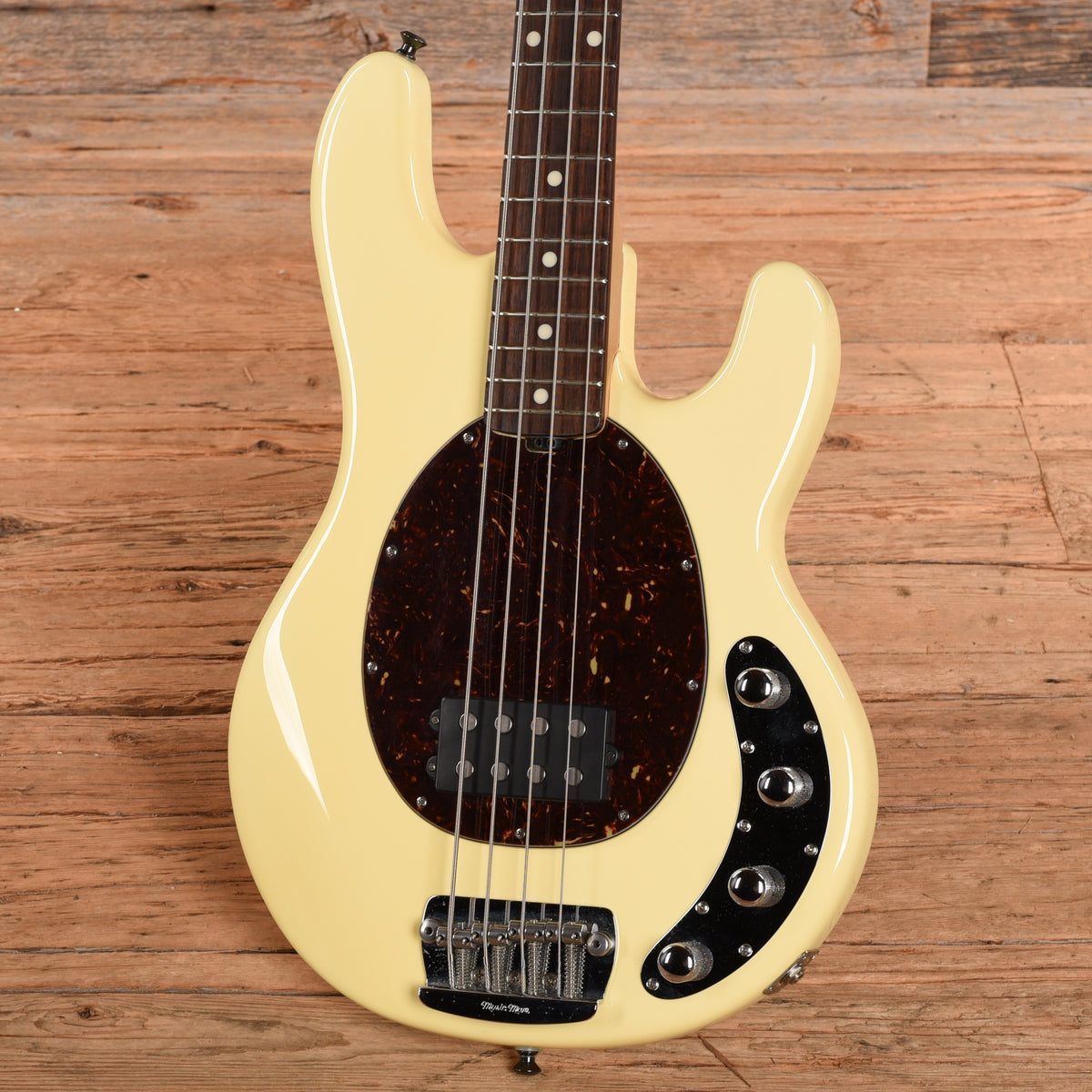 Music Man StingRay 3 EQ H Buttercream 2005 Bass Guitars