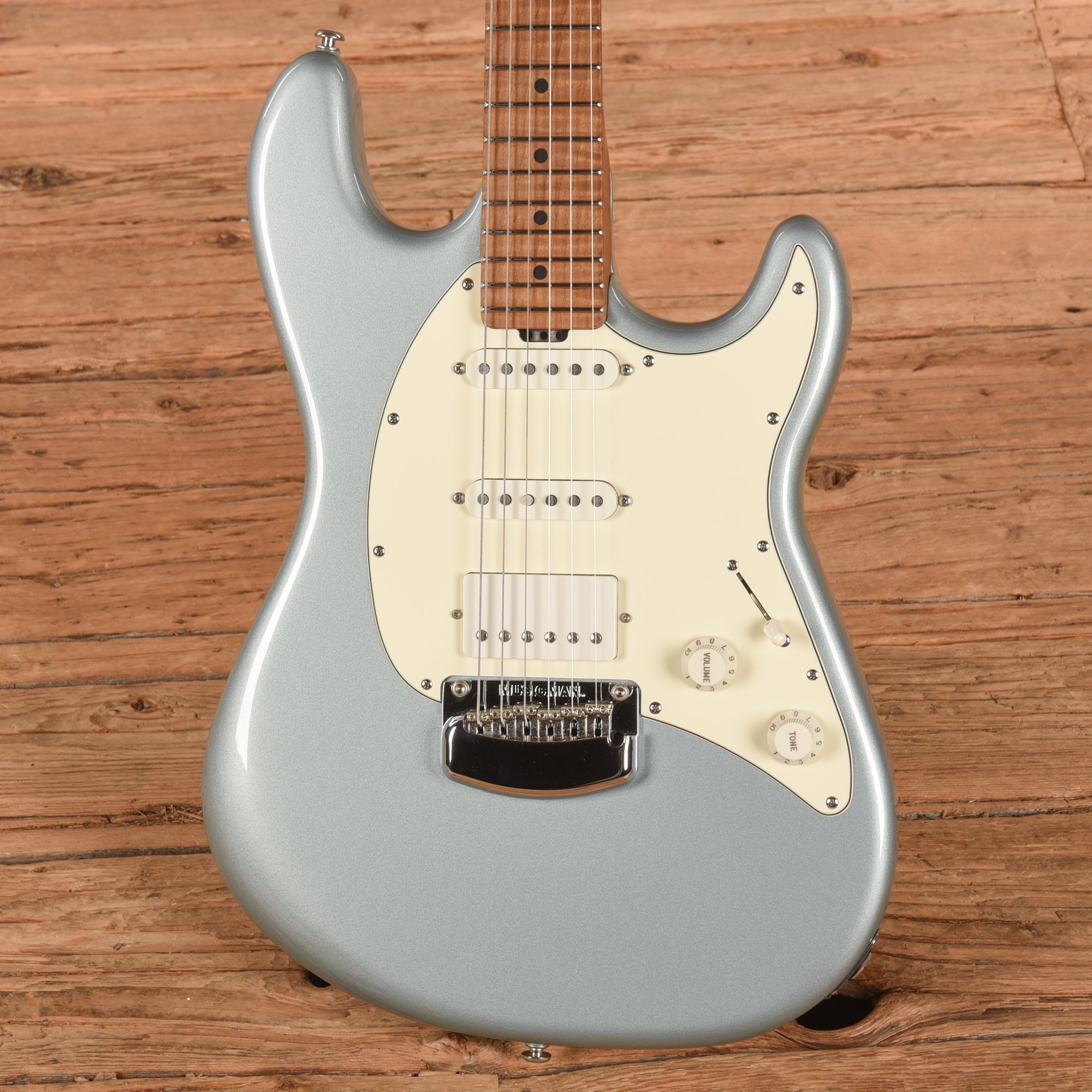 Music Man Cutlass HSS Firemist Silver 2018 Electric Guitars