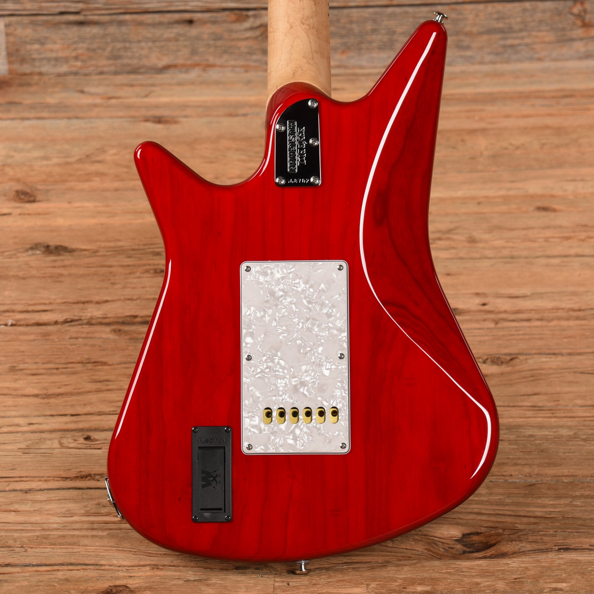 Music Man Albert Lee SSS Tremolo Transparent Red 2013 Electric Guitars / Solid Body
