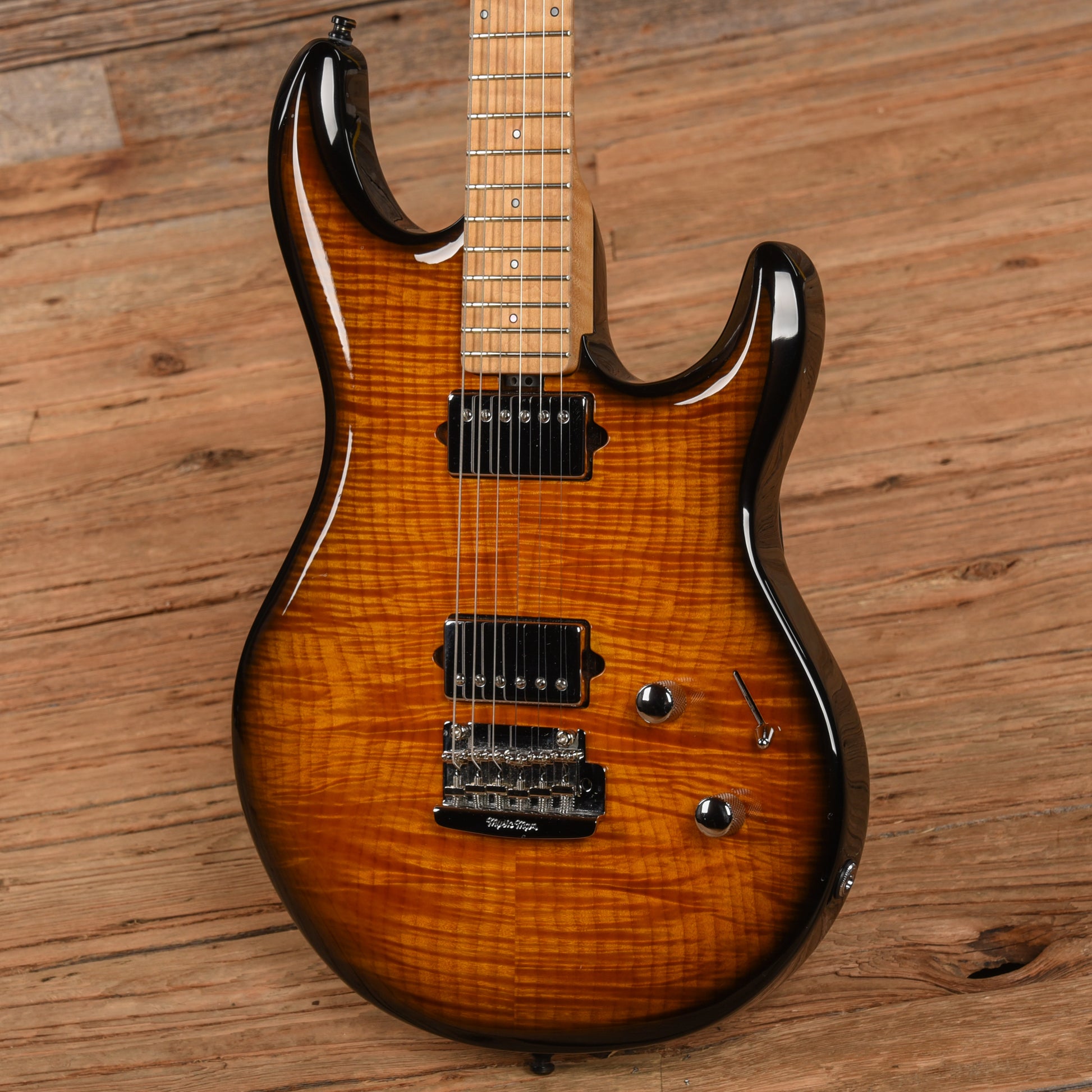 Music Man BFR Luke III Sunburst 2015 Electric Guitars / Solid Body
