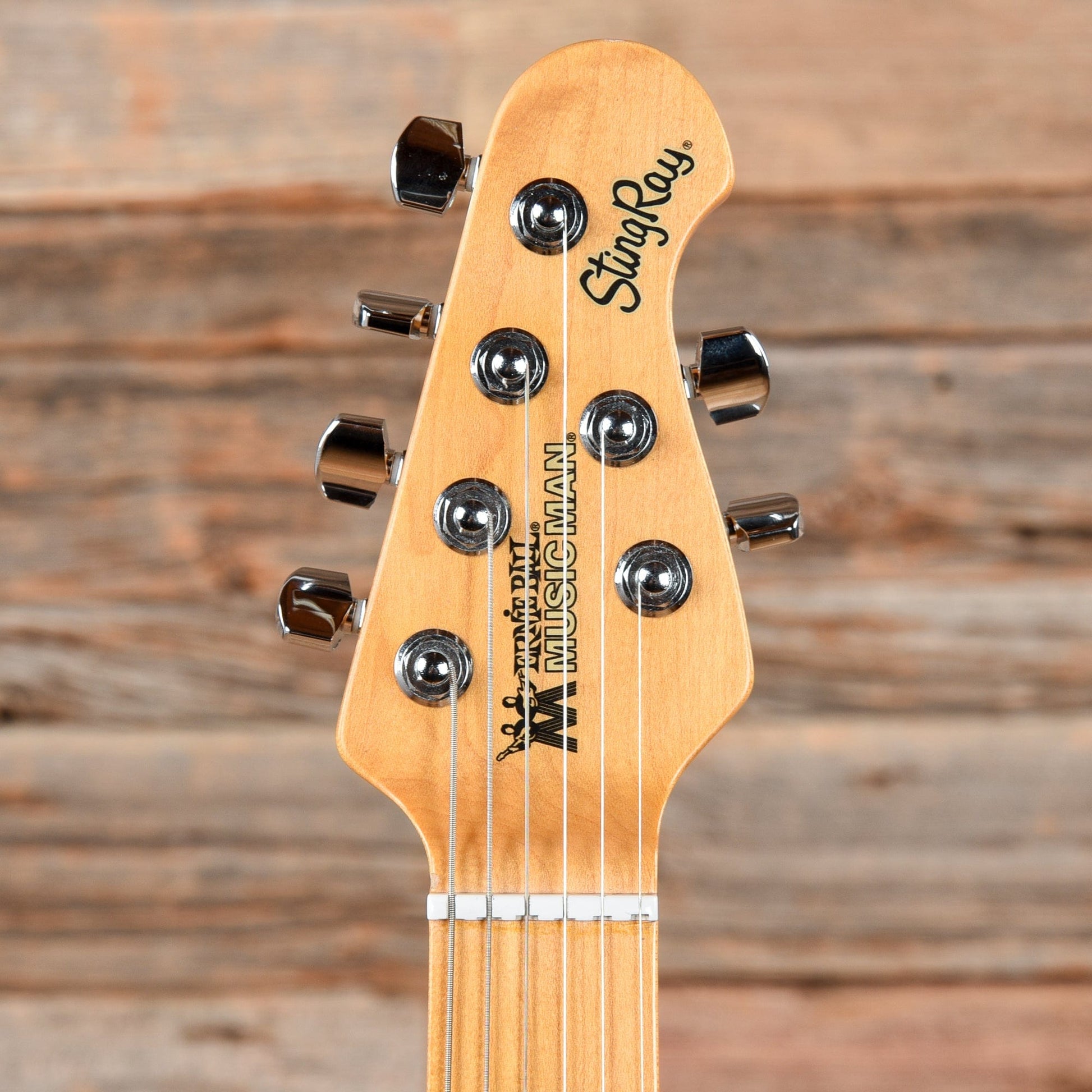 Music Man StingRay Guitar HH Coral Red 2018 Electric Guitars / Solid Body