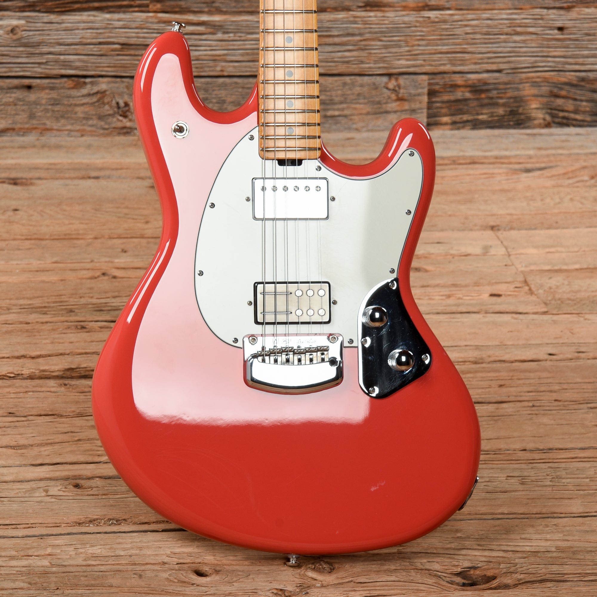 Music Man StingRay Guitar HH Coral Red 2018 Electric Guitars / Solid Body