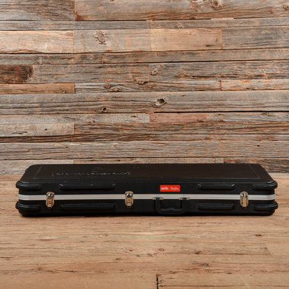 Music Man StingRay Guitar HH Coral Red 2018 Electric Guitars / Solid Body