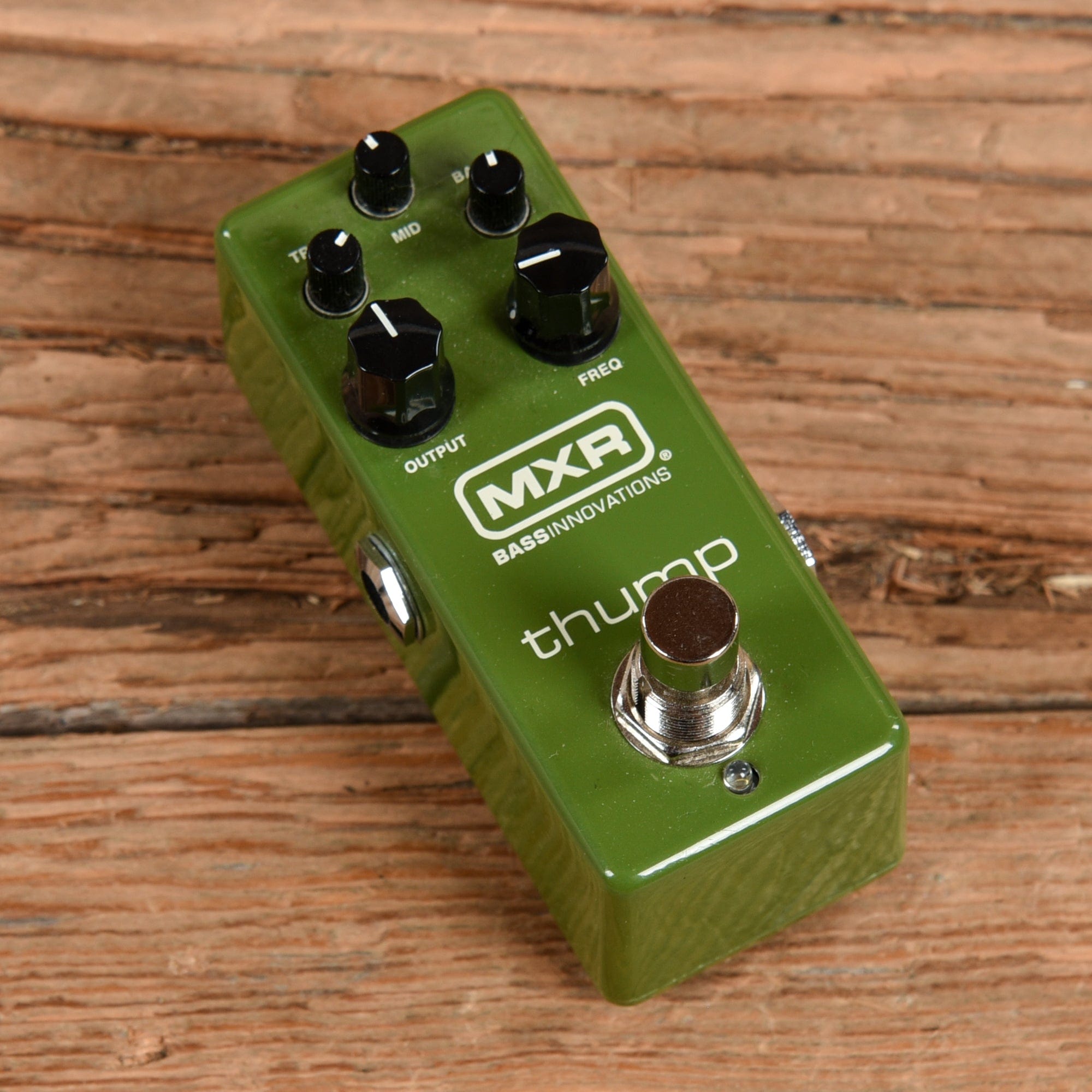 Dunlop PEDAL MXR M-281 MINI THUMP BASS PREAMP Previo DI Bajo PEDALES Dunlop PEDAL MXR M-281 MINI THUMP BASS PREAMP Previo DI Bajo PEDALES