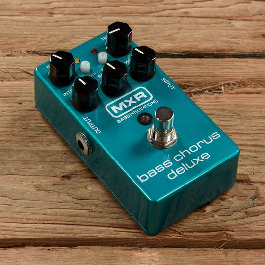 MXR M83 Bass Chorus Deluxe Effects and Pedals / Chorus and Vibrato