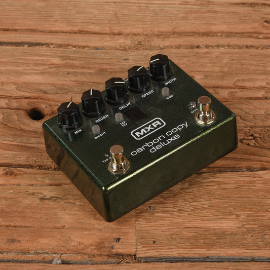 MXR Carbon Copy Deluxe Effects and Pedals / Delay