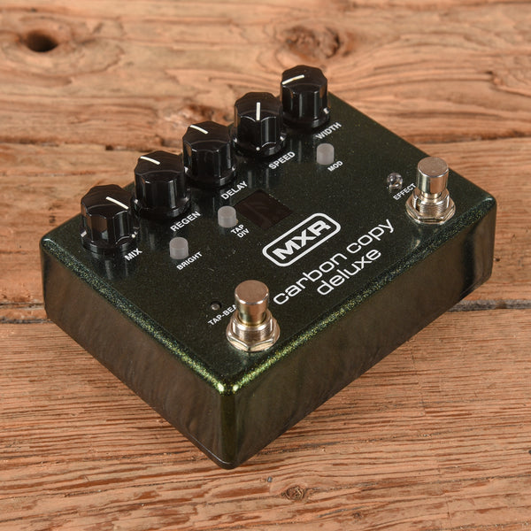 MXR Carbon Copy Deluxe – Chicago Music Exchange