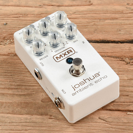 MXR M309 Joshua Ambient Echo Effects and Pedals / Delay