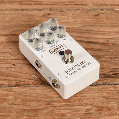 MXR M309 Joshua Ambient Echo Effects and Pedals / Delay