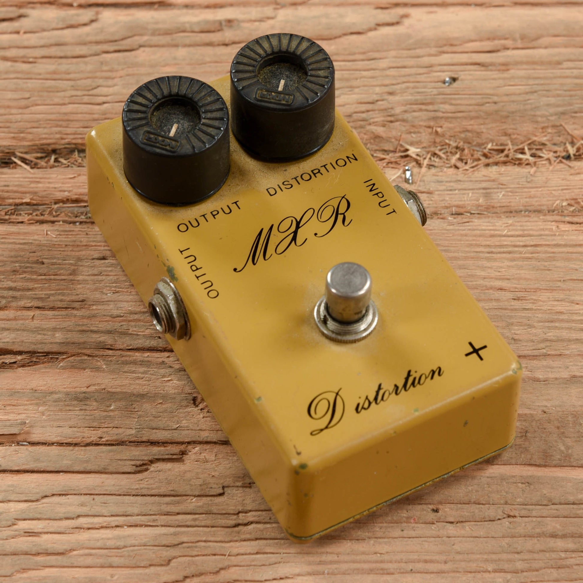 MXR Distortion + Script Logo  1970s Effects and Pedals / Distortion