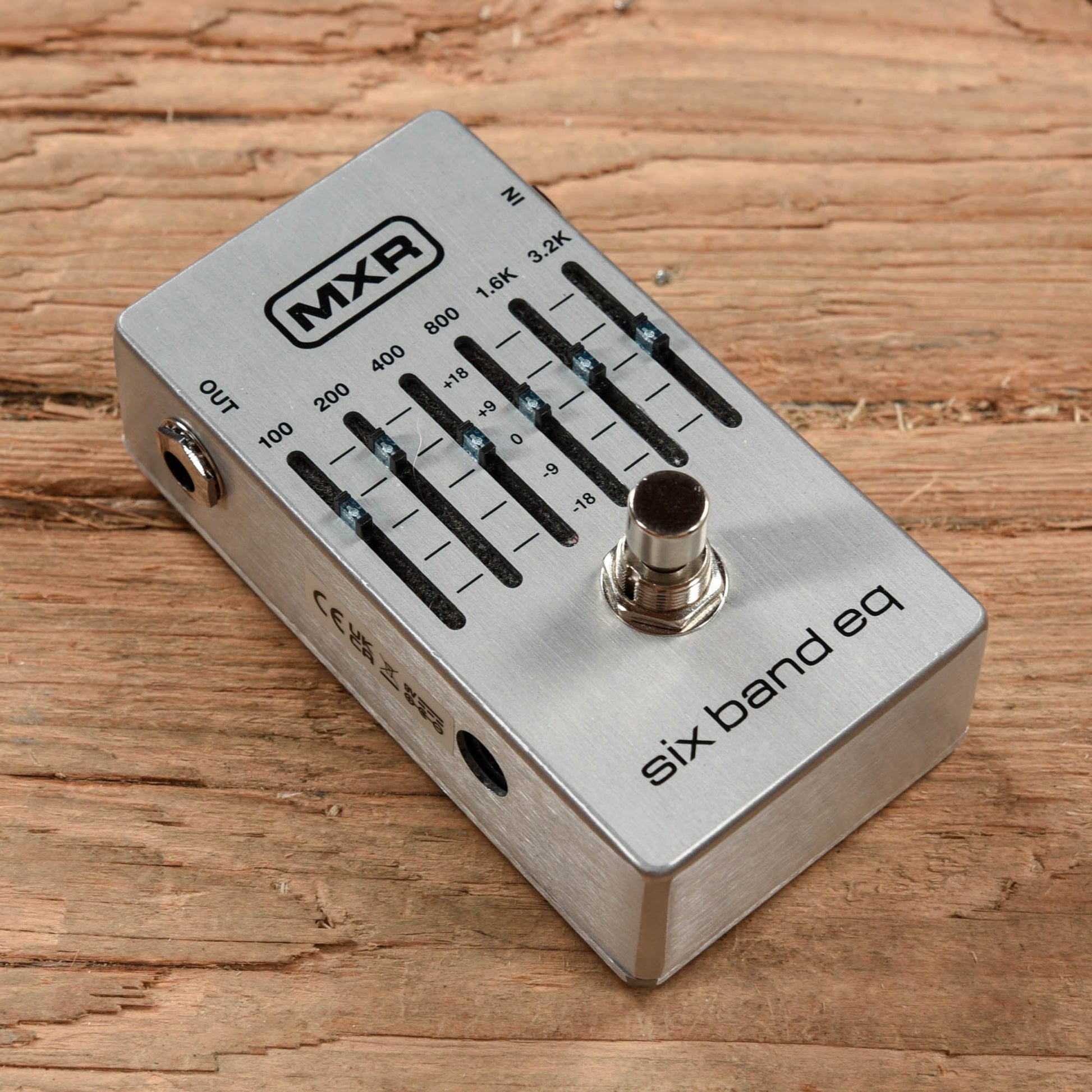 mxr six band eq pedal MXR M109S Six Band EQ – Chicago Music Exchange