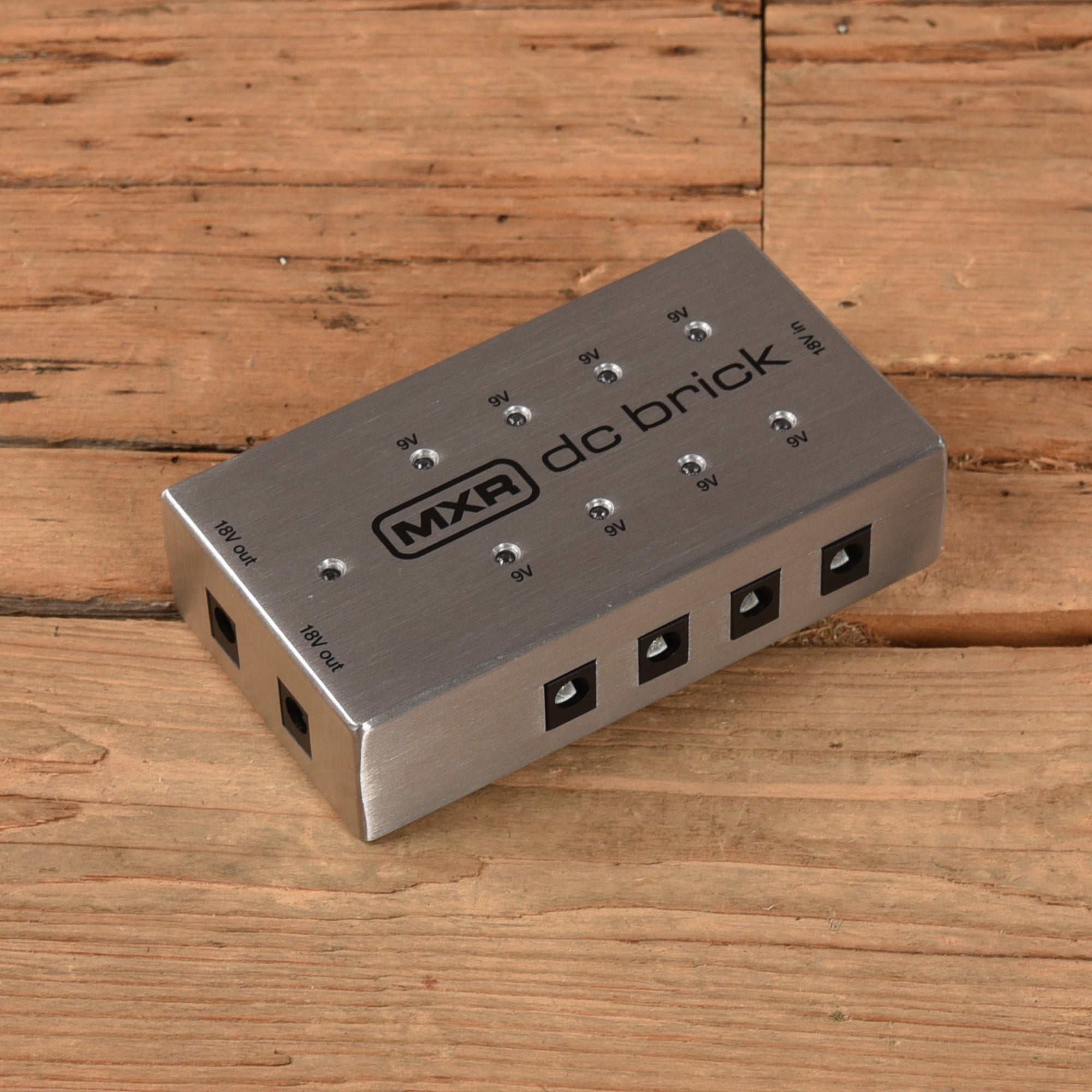 MXR DC Brick Effects and Pedals / Pedalboards and Power Supplies