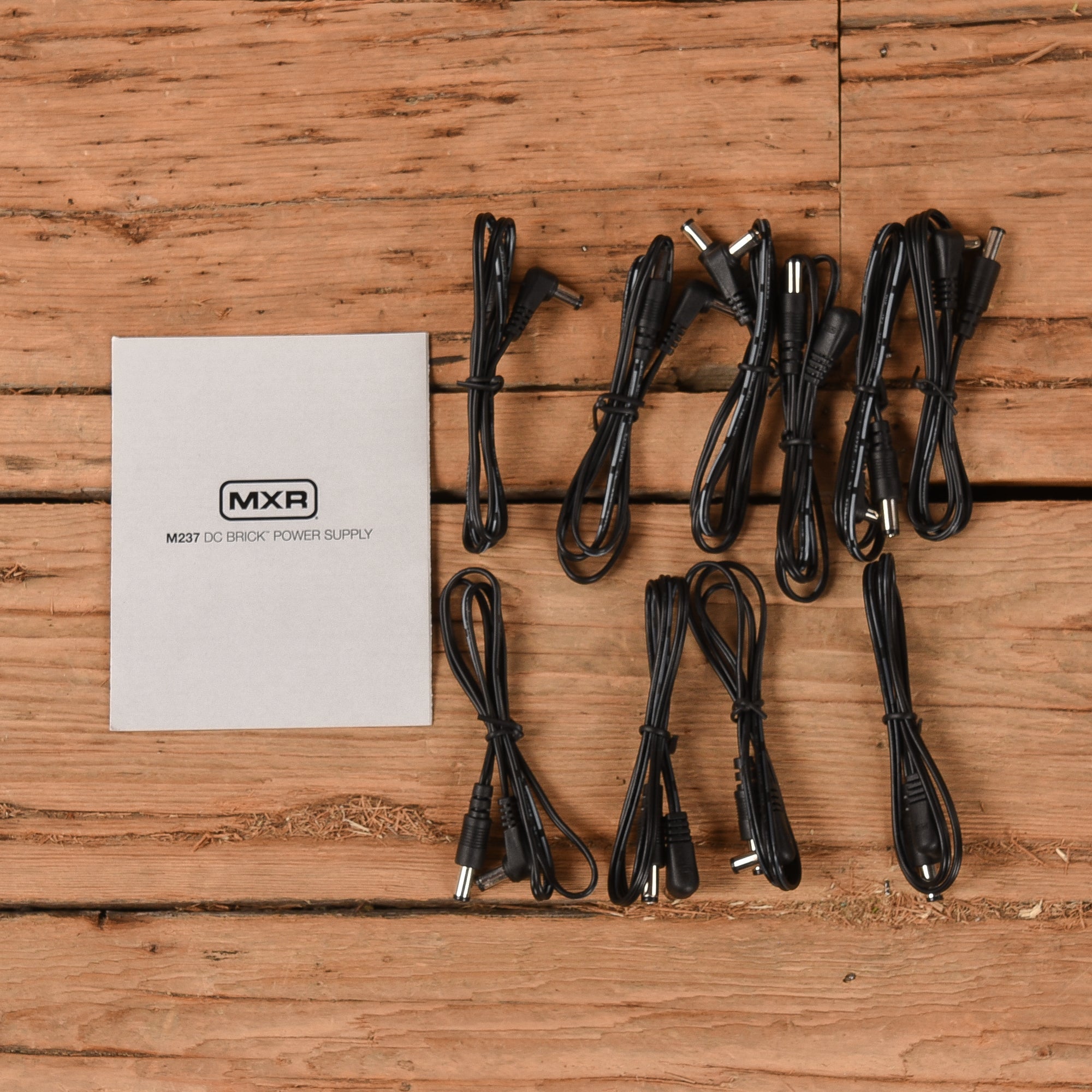 MXR DC Brick Effects and Pedals / Pedalboards and Power Supplies