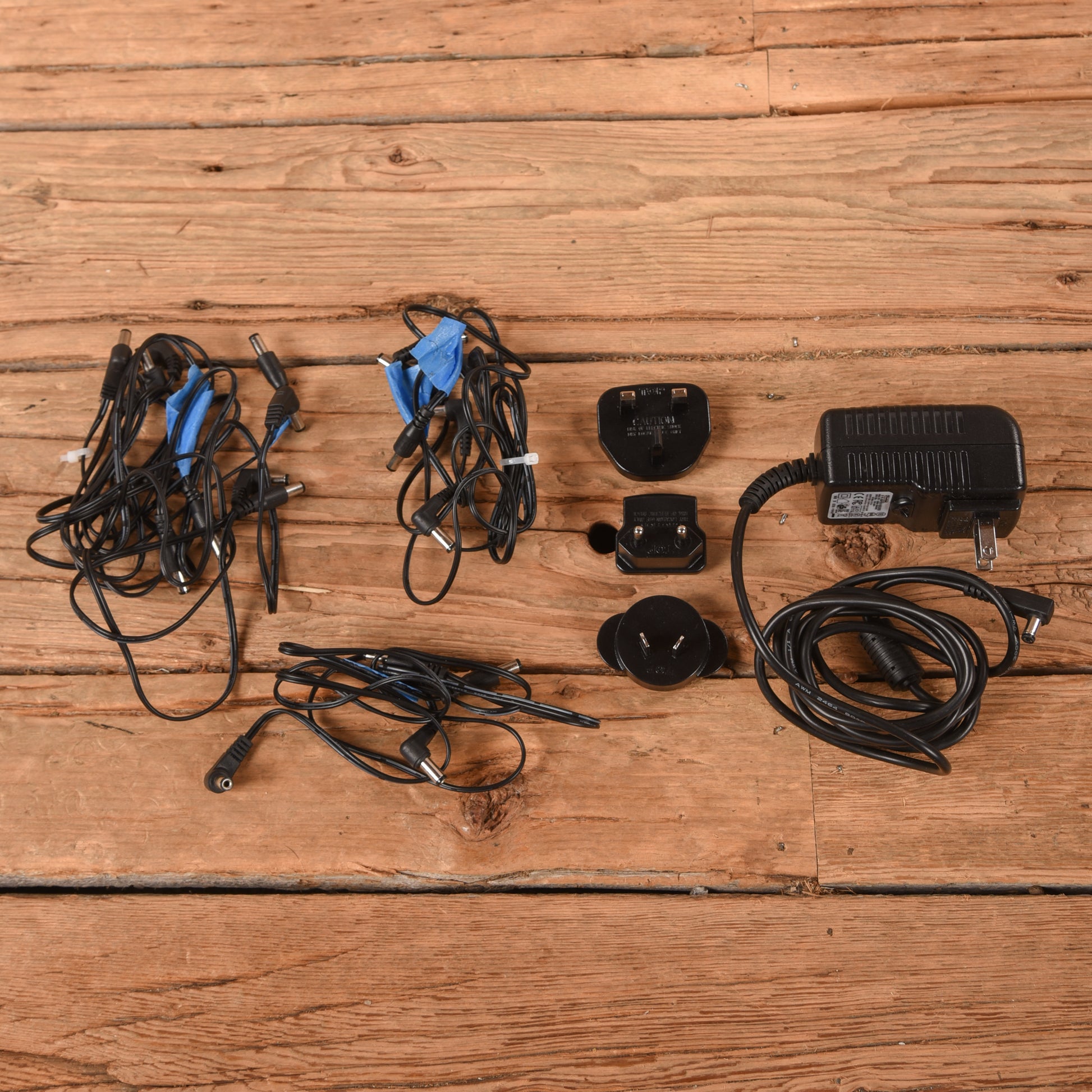 MXR M238 Iso-Brick Power Supply Effects and Pedals / Pedalboards and Power Supplies