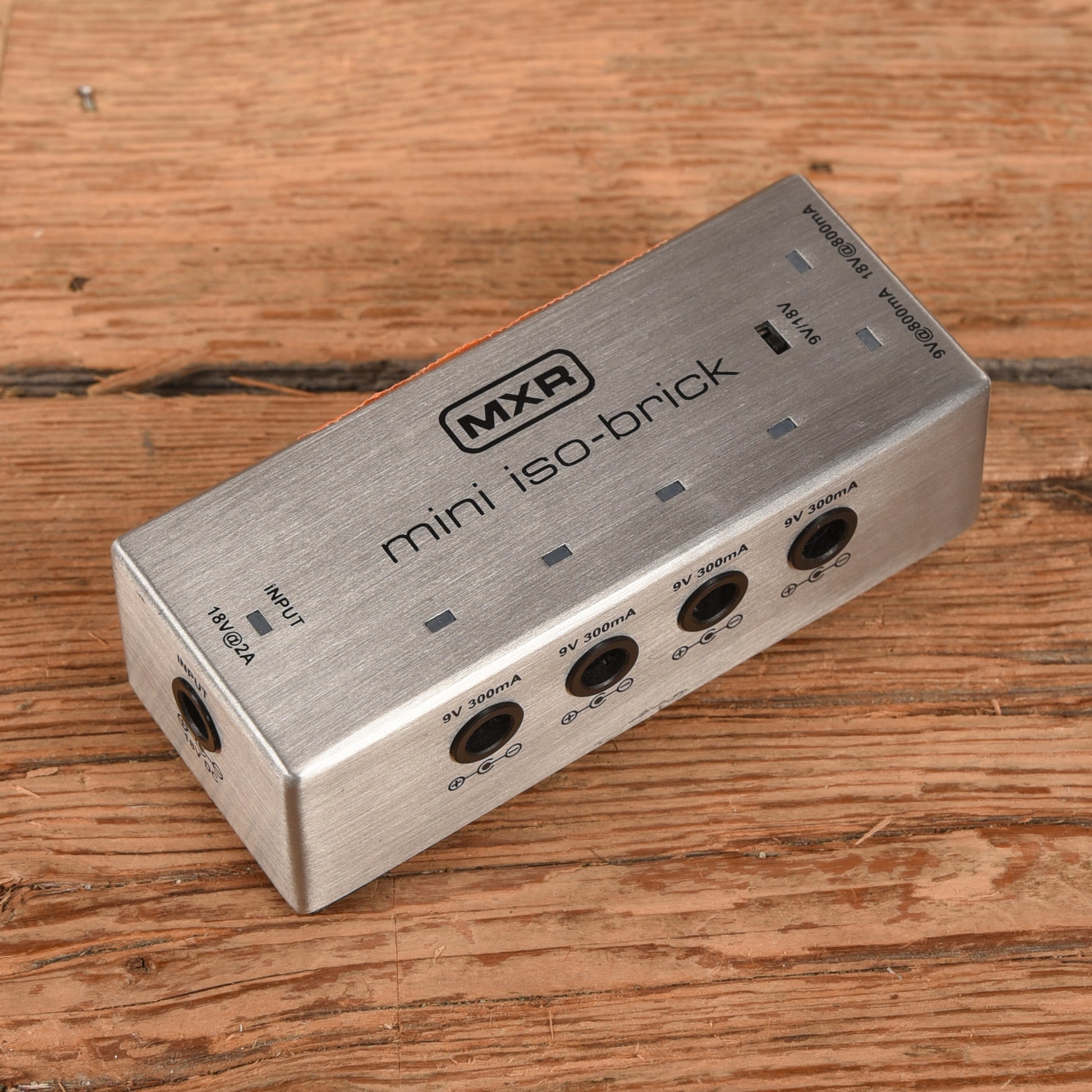 MXR M239 Mini Iso-Brick Power Supply Effects and Pedals / Pedalboards and Power Supplies