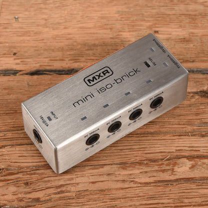MXR M239 Mini Iso-Brick Power Supply Effects and Pedals / Pedalboards and Power Supplies
