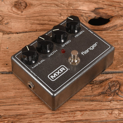 MXR M-117 Flanger Effects and Pedals / Phase Shifters