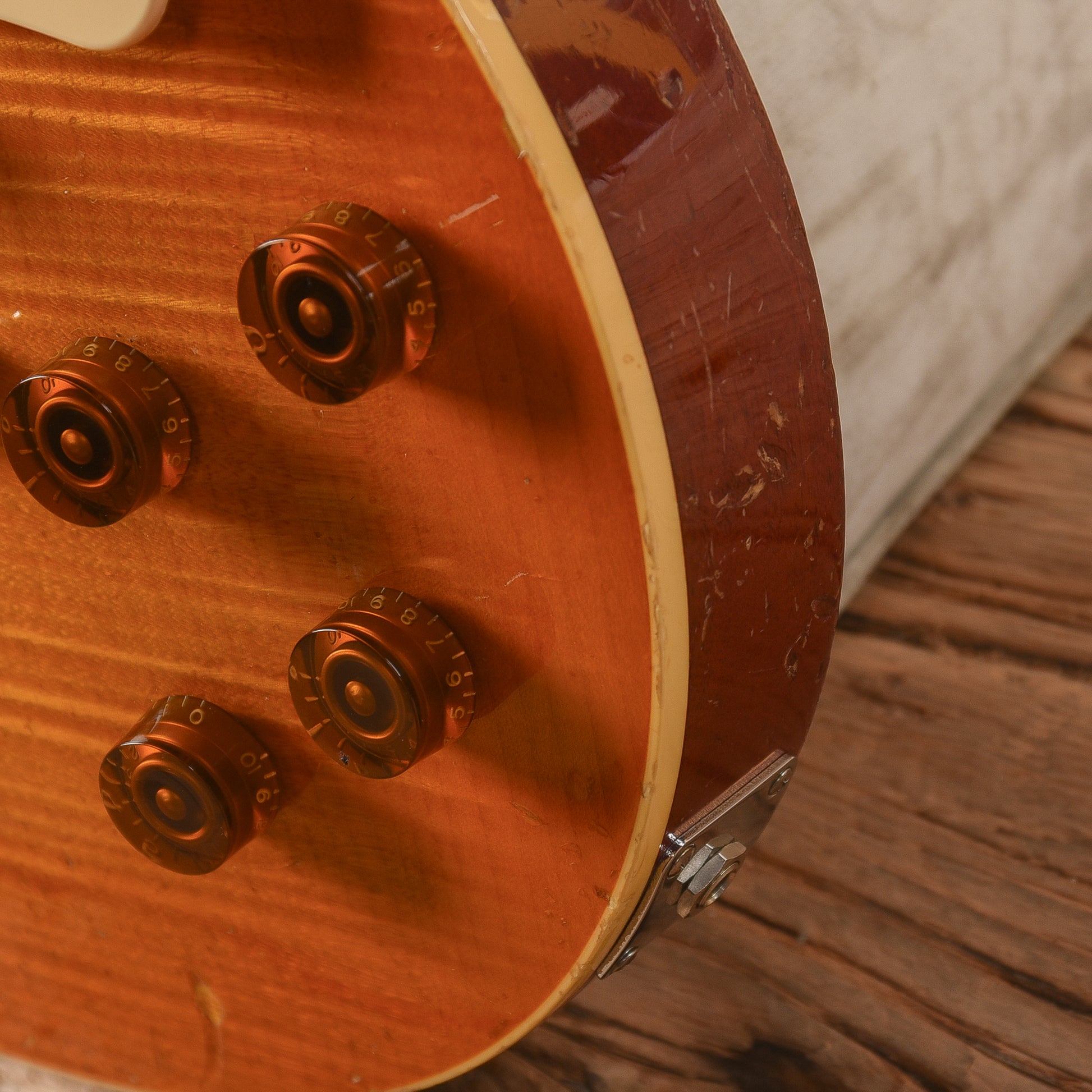 Navigator NLP-500 Sunburst Electric Guitars / Solid Body