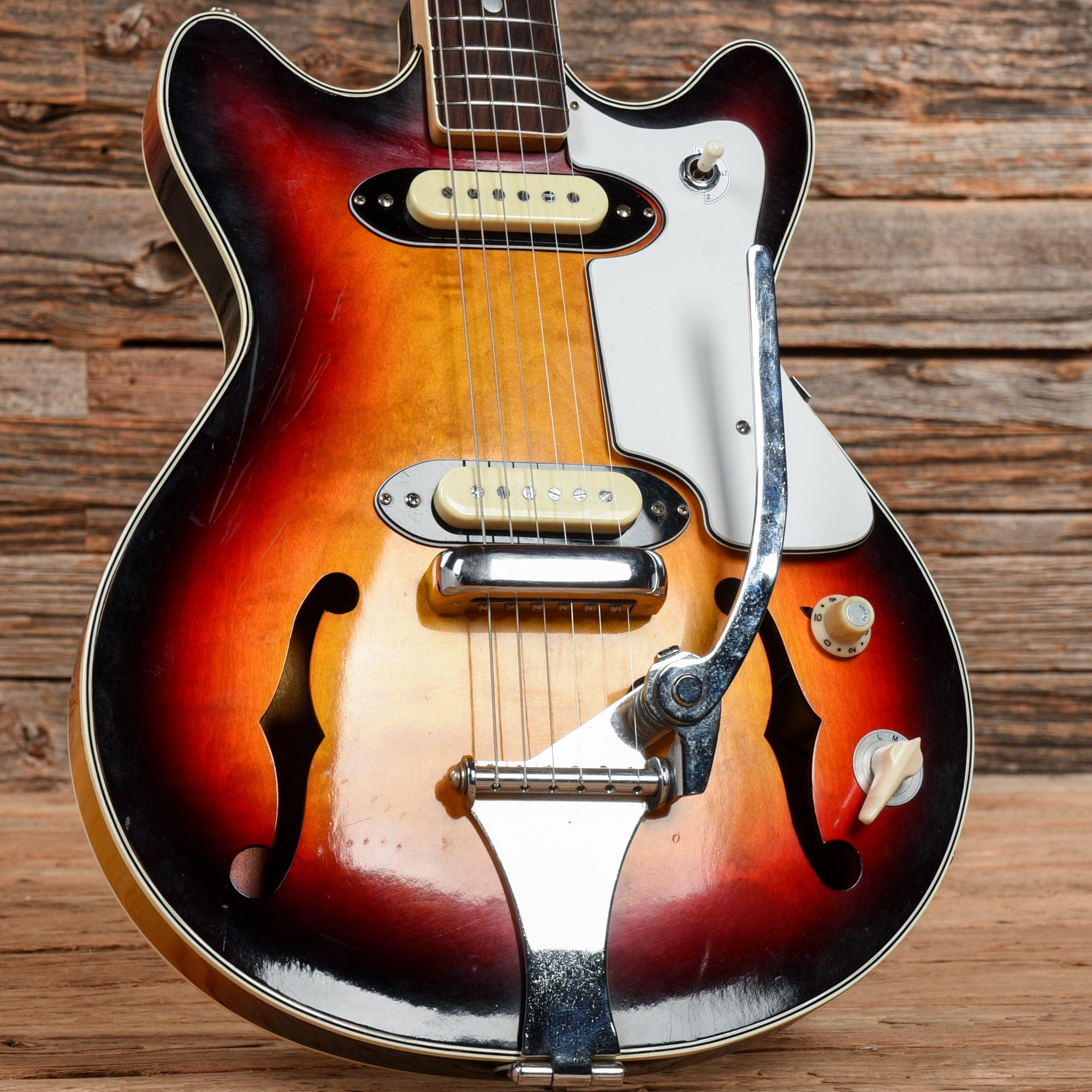 Norma 6 String 2 P/U Double Cut/Hollow Body/Vibrato Sunset Sunburst Electric Guitars / Hollow Body