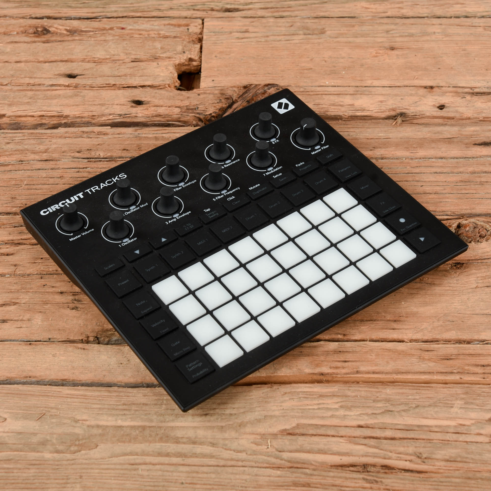 Novation Circuit Tracks Groovebox Keyboards and Synths / Synths / Digital Synths