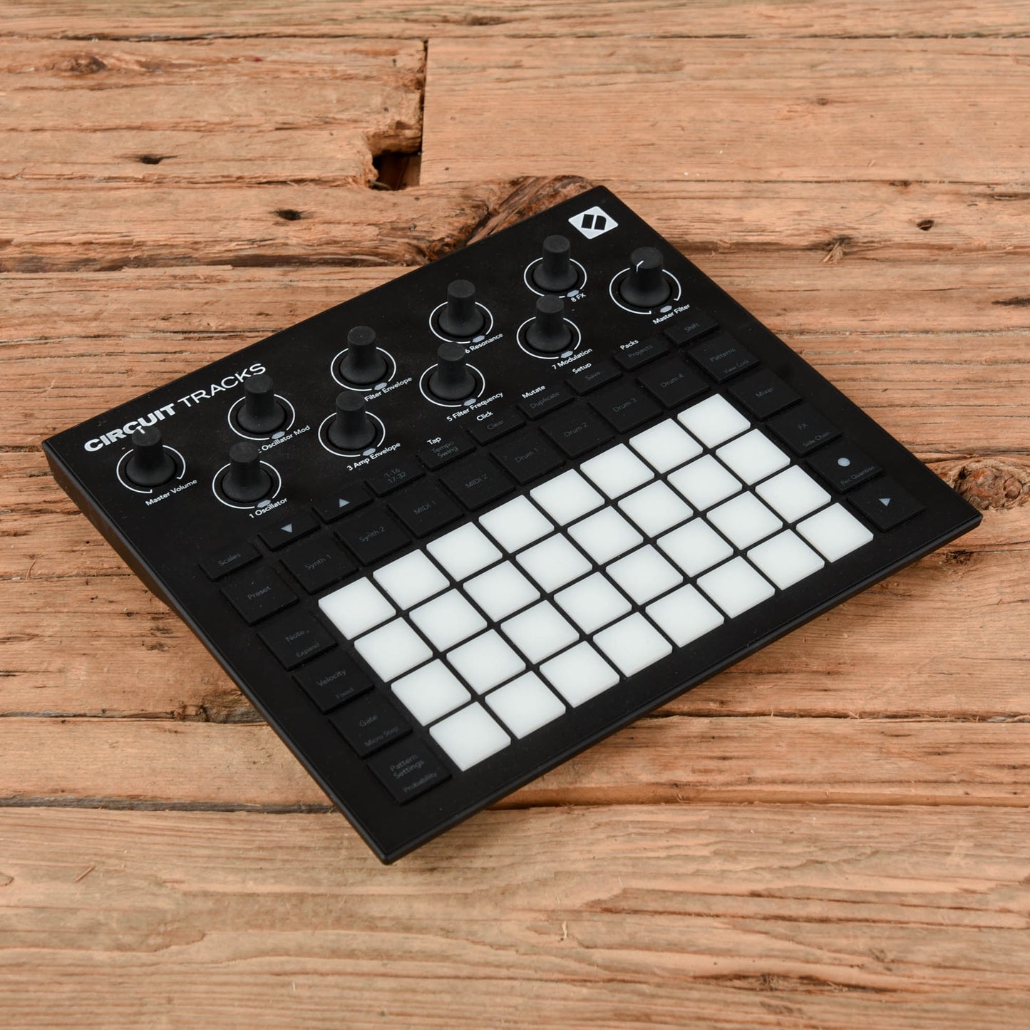 Novation Circuit Tracks Groovebox Keyboards and Synths / Synths / Digital Synths