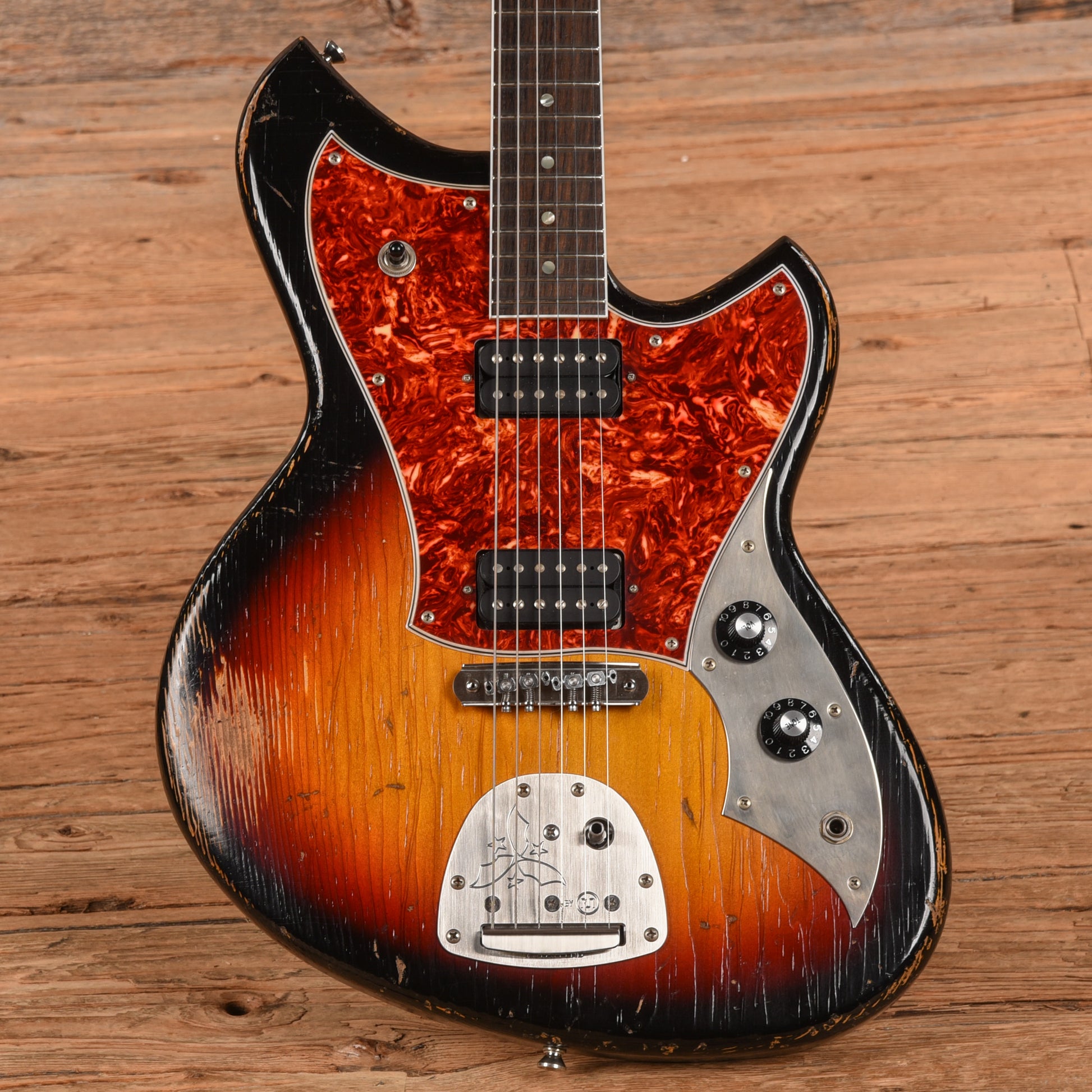 Novo Serus H2 Sunburst Electric Guitars / Solid Body
