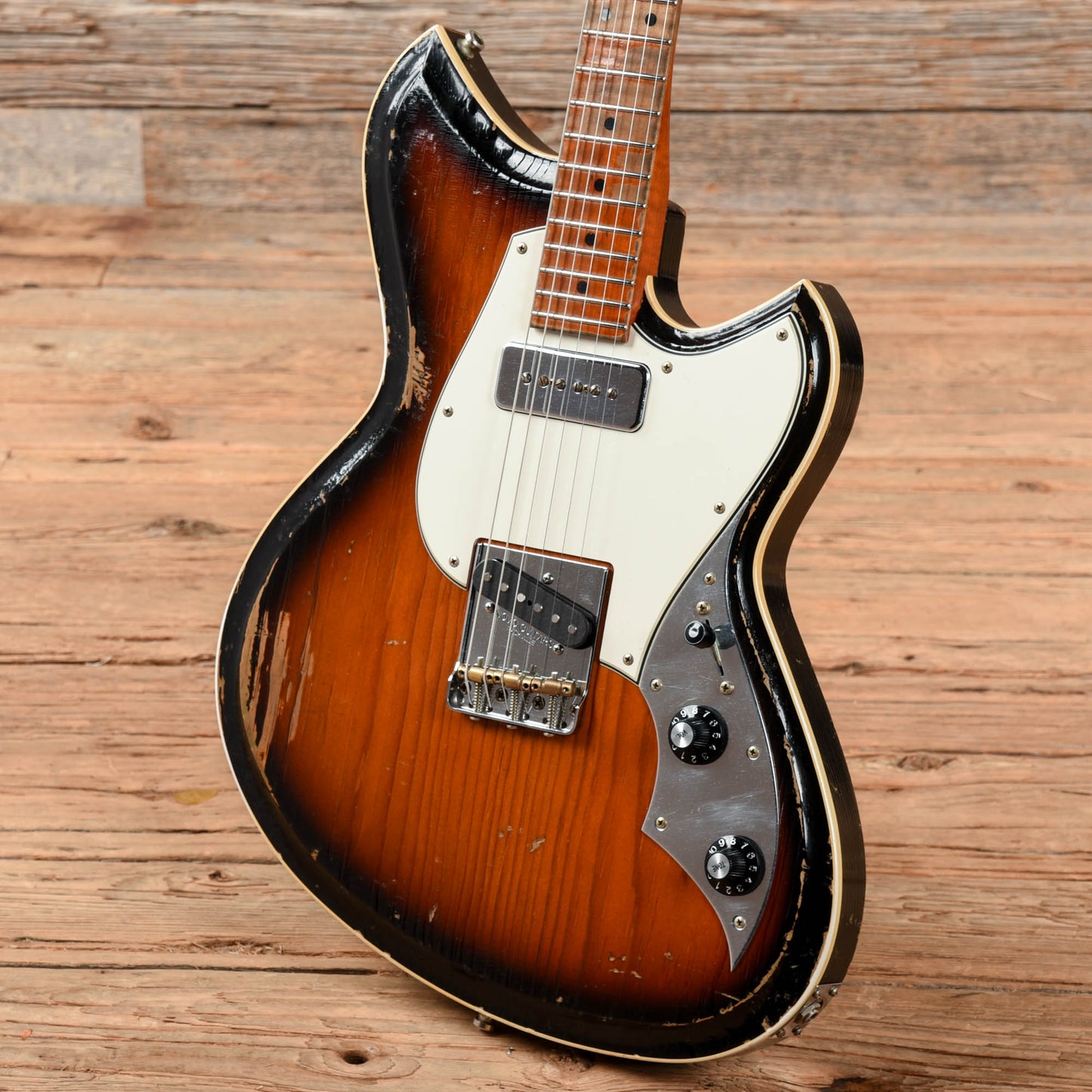 Novo Serus T Sunburst Electric Guitars / Solid Body