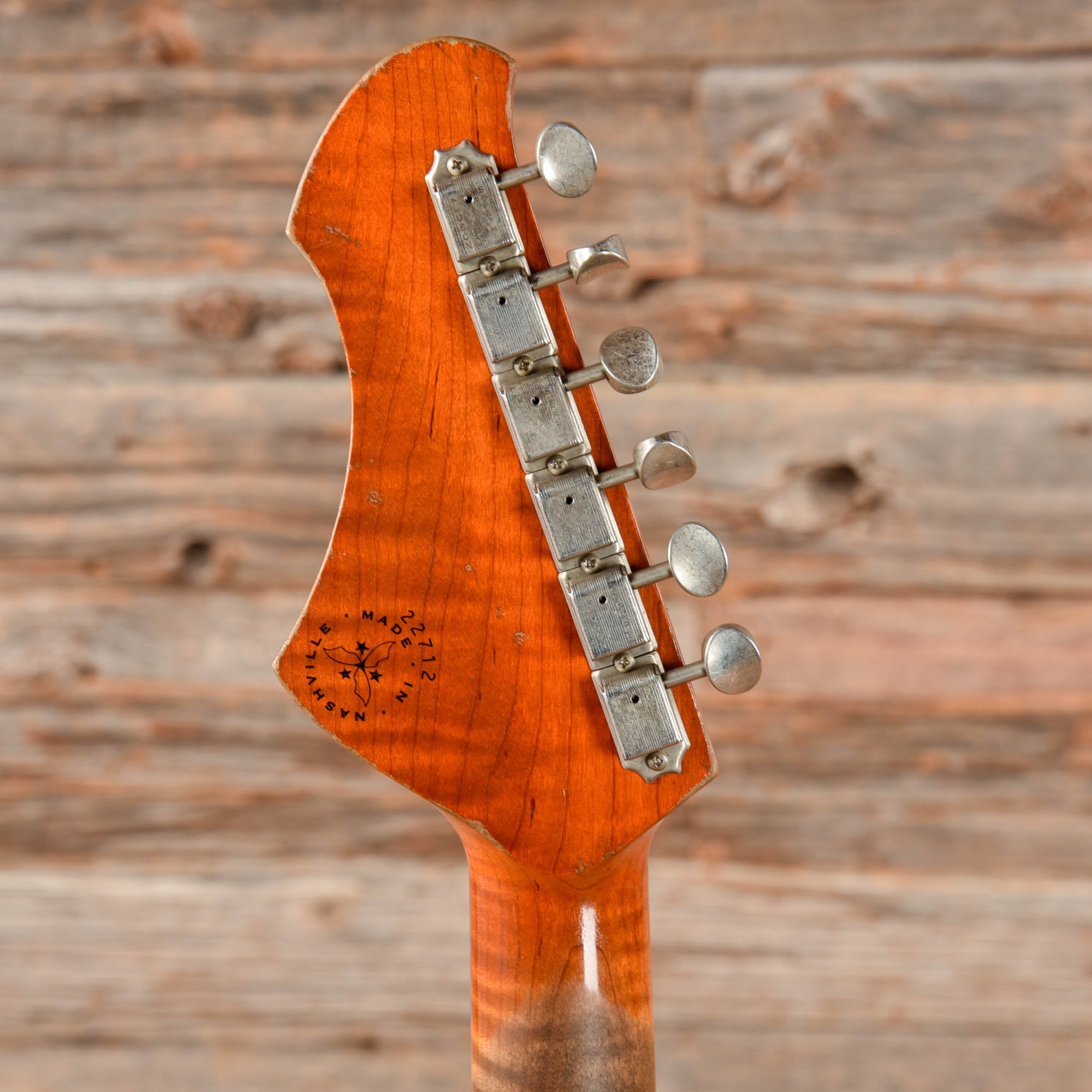 Novo Serus T Sunburst – Chicago Music Exchange