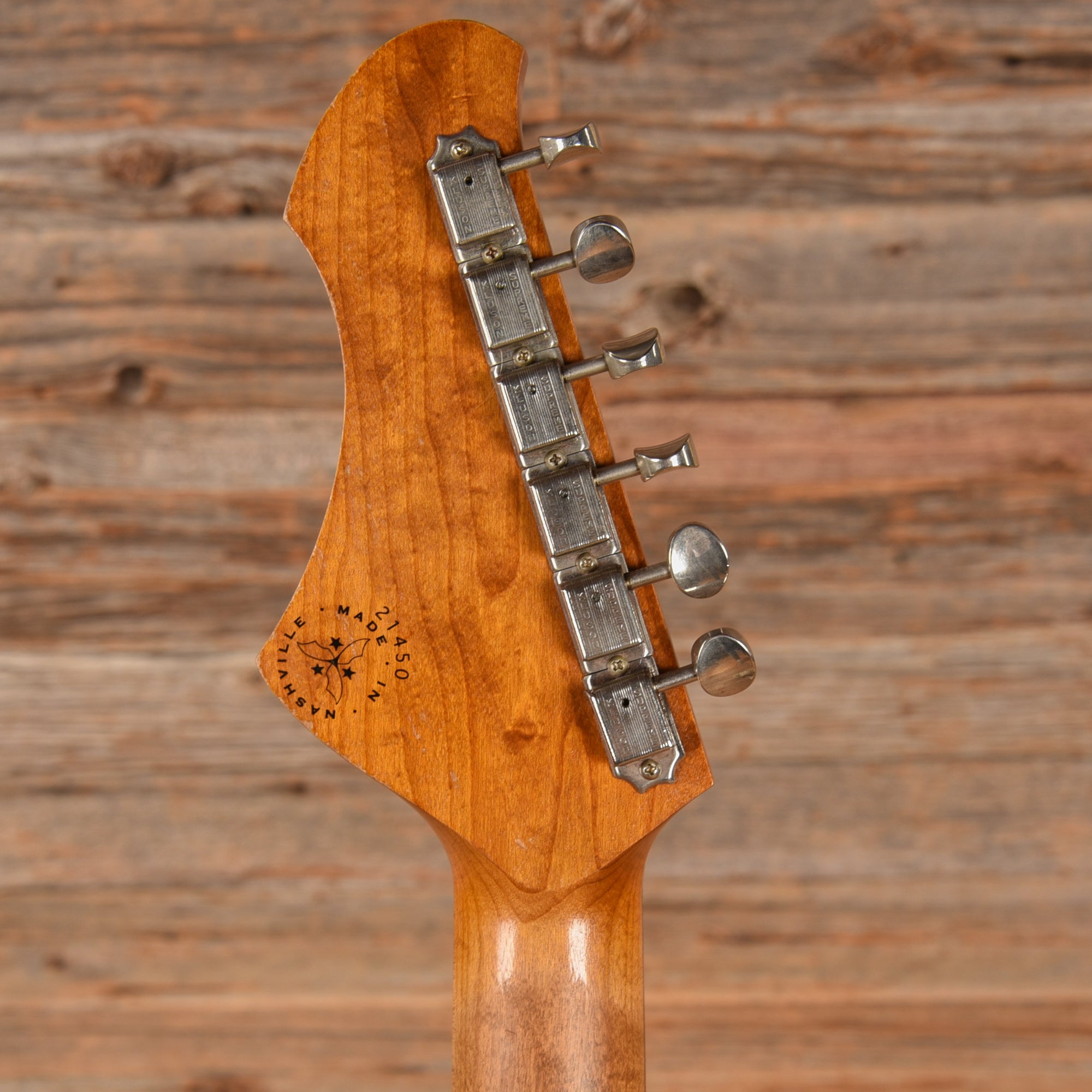Novo Voltur Aged White 2021 Electric Guitars / Solid Body