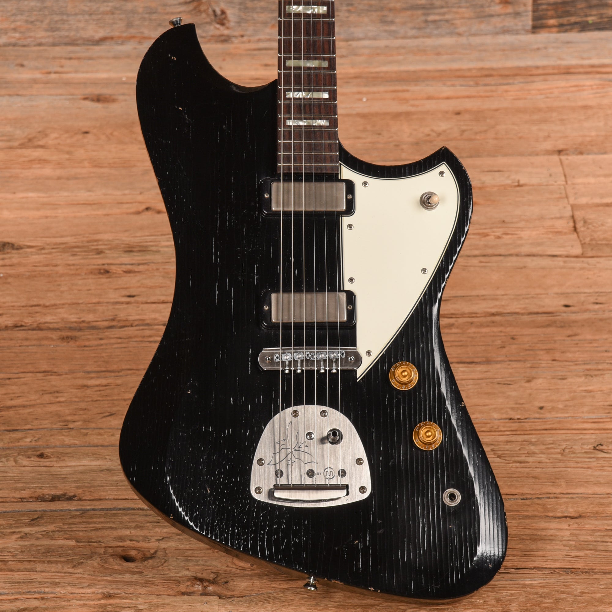 Novo Voltur Black Electric Guitars / Solid Body