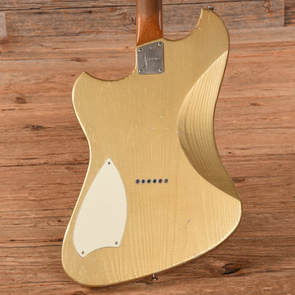 Novo Voltur Gold Electric Guitars / Solid Body