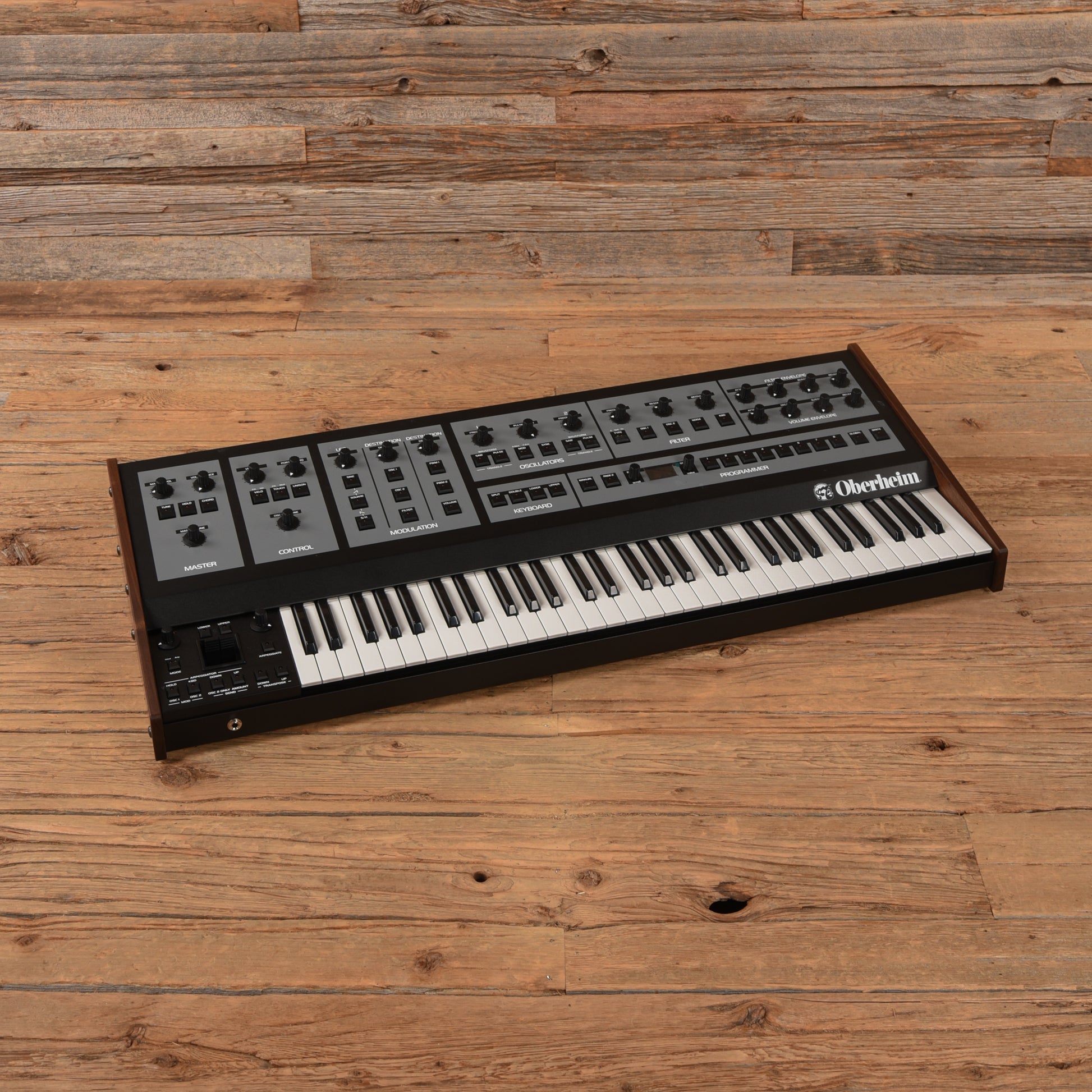 Oberheim OB-X8 61-Key 8-Voice SYnthesizer Keyboards and Synths / Synths / Digital Synths