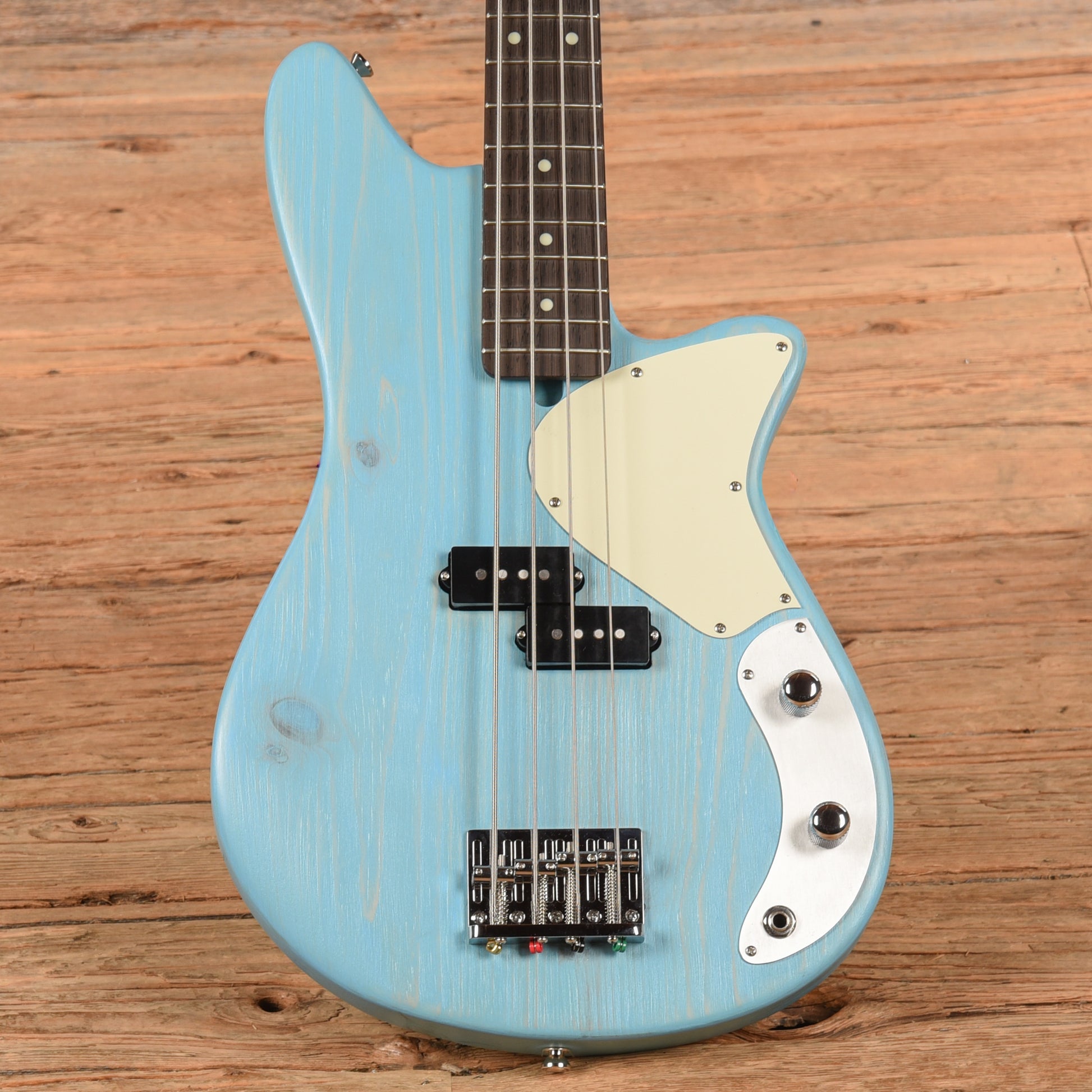 Offbeat Guitars Shelby Bass Blue Bass Guitars / 4-String