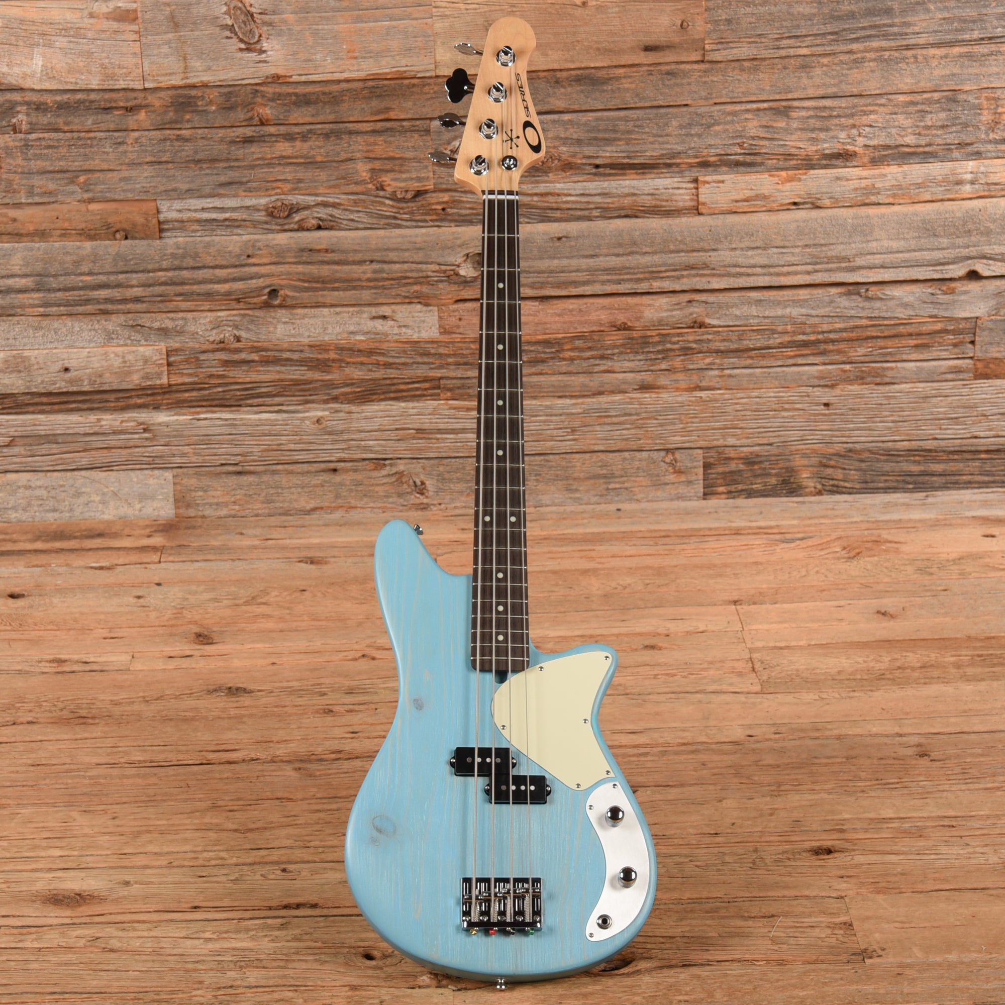 Offbeat Guitars Shelby Bass Blue Bass Guitars / 4-String