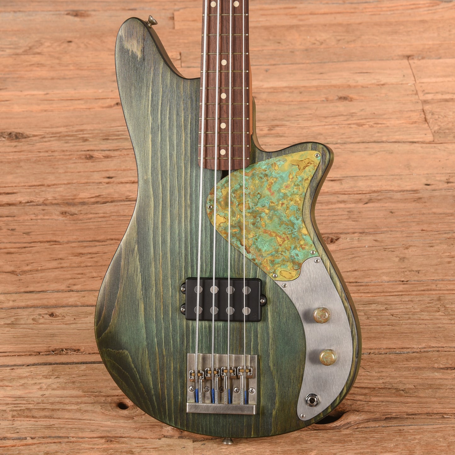 Offbeat Guitars Marilyn Jade Glow 2023 Bass Guitars
