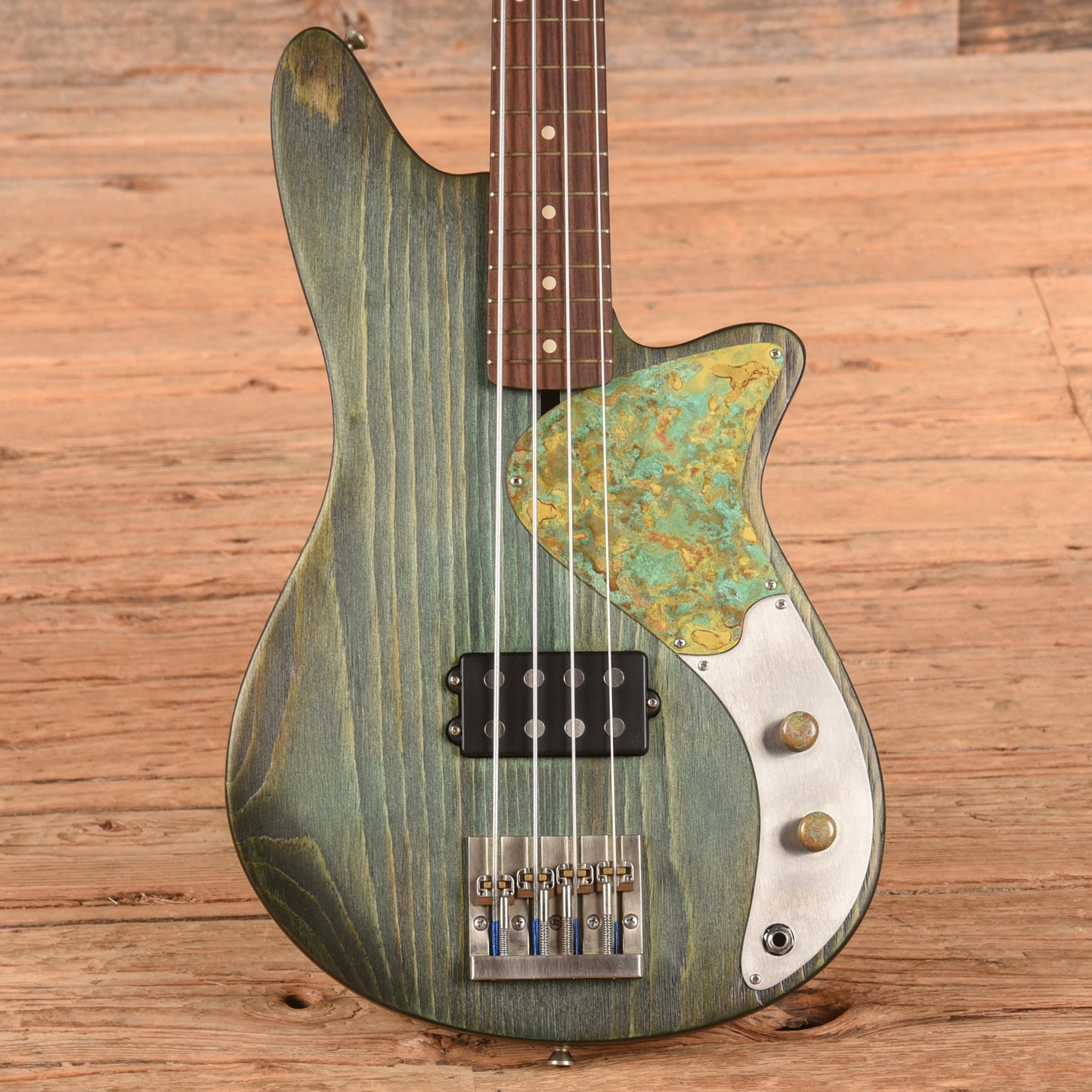 Offbeat Guitars Marilyn Jade Glow 2023 Bass Guitars