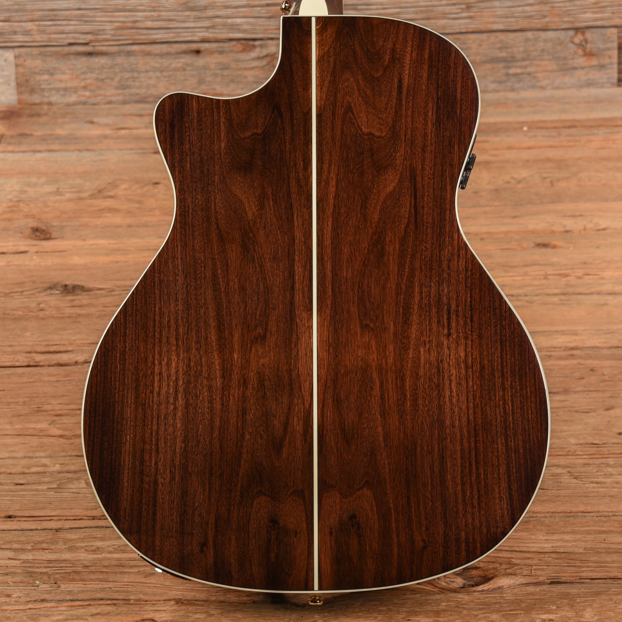 Orangewood Mason Live Natural Acoustic Guitars / OM and Auditorium
