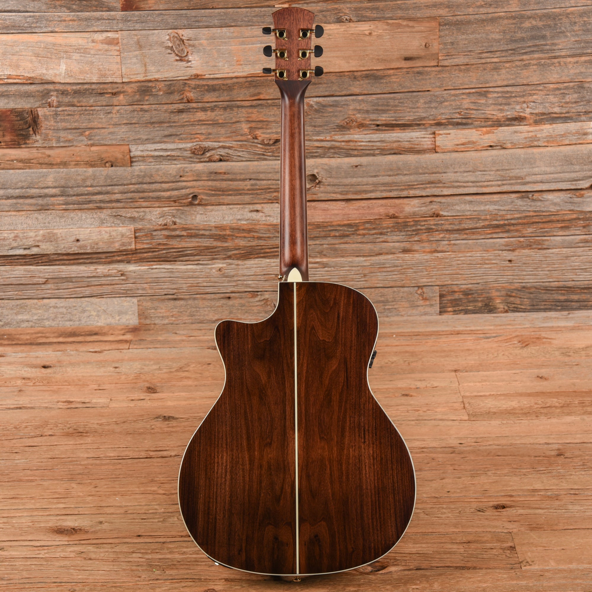 Orangewood Mason Live Natural Acoustic Guitars / OM and Auditorium
