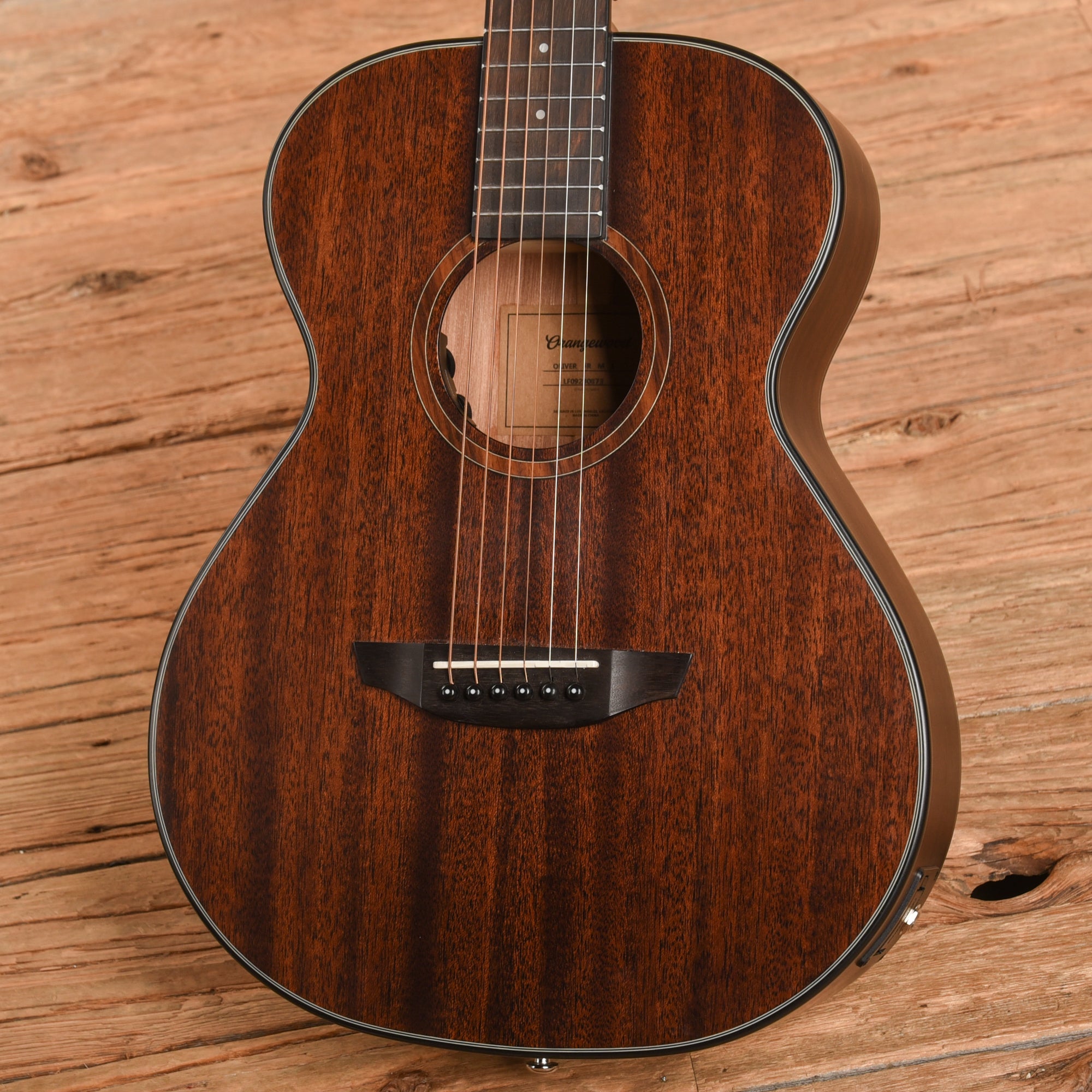Orangewood Oliver Jr Live Natural Acoustic Guitars / OM and Auditorium