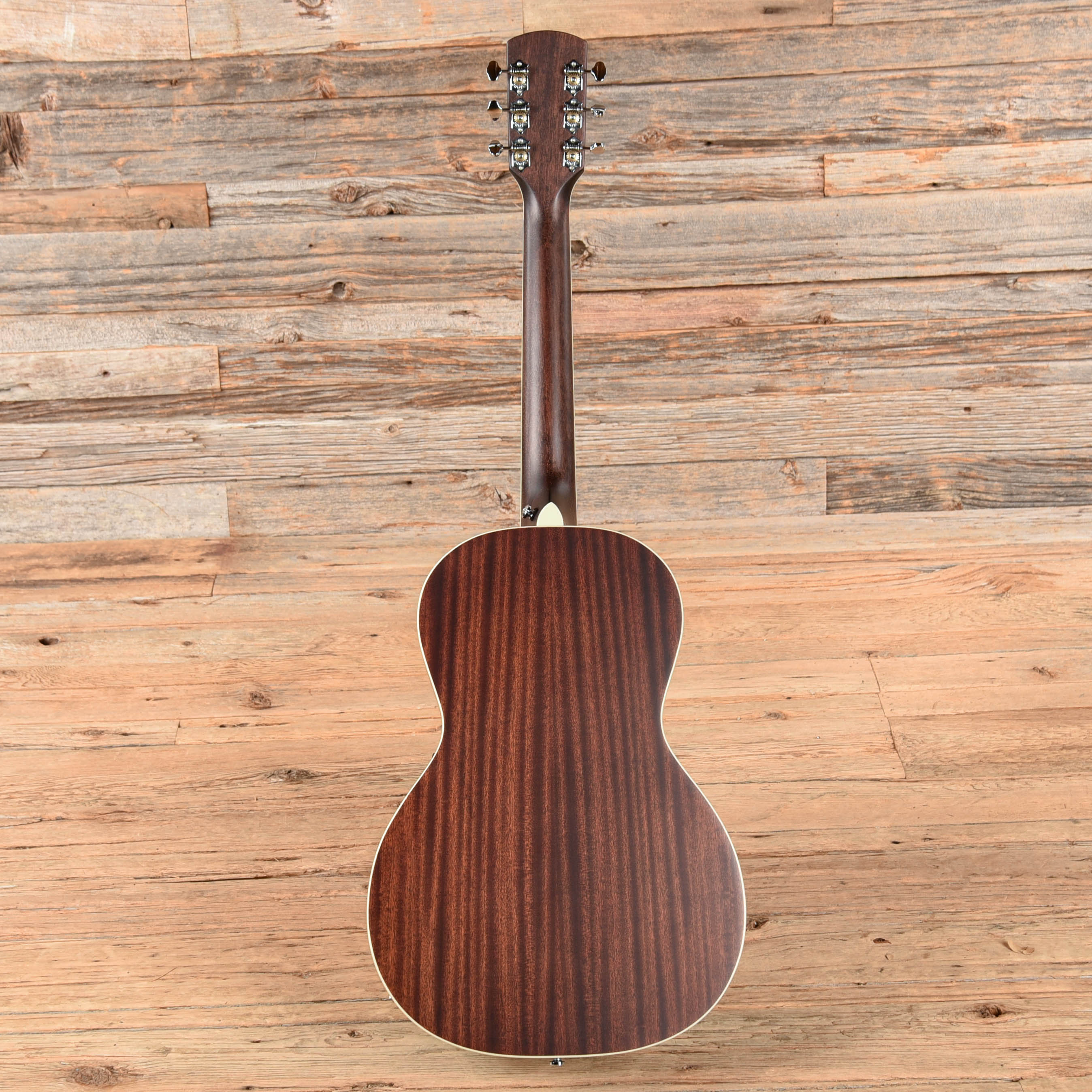 Orangewood Juniper Live Surf Green Acoustic Guitars / Parlor