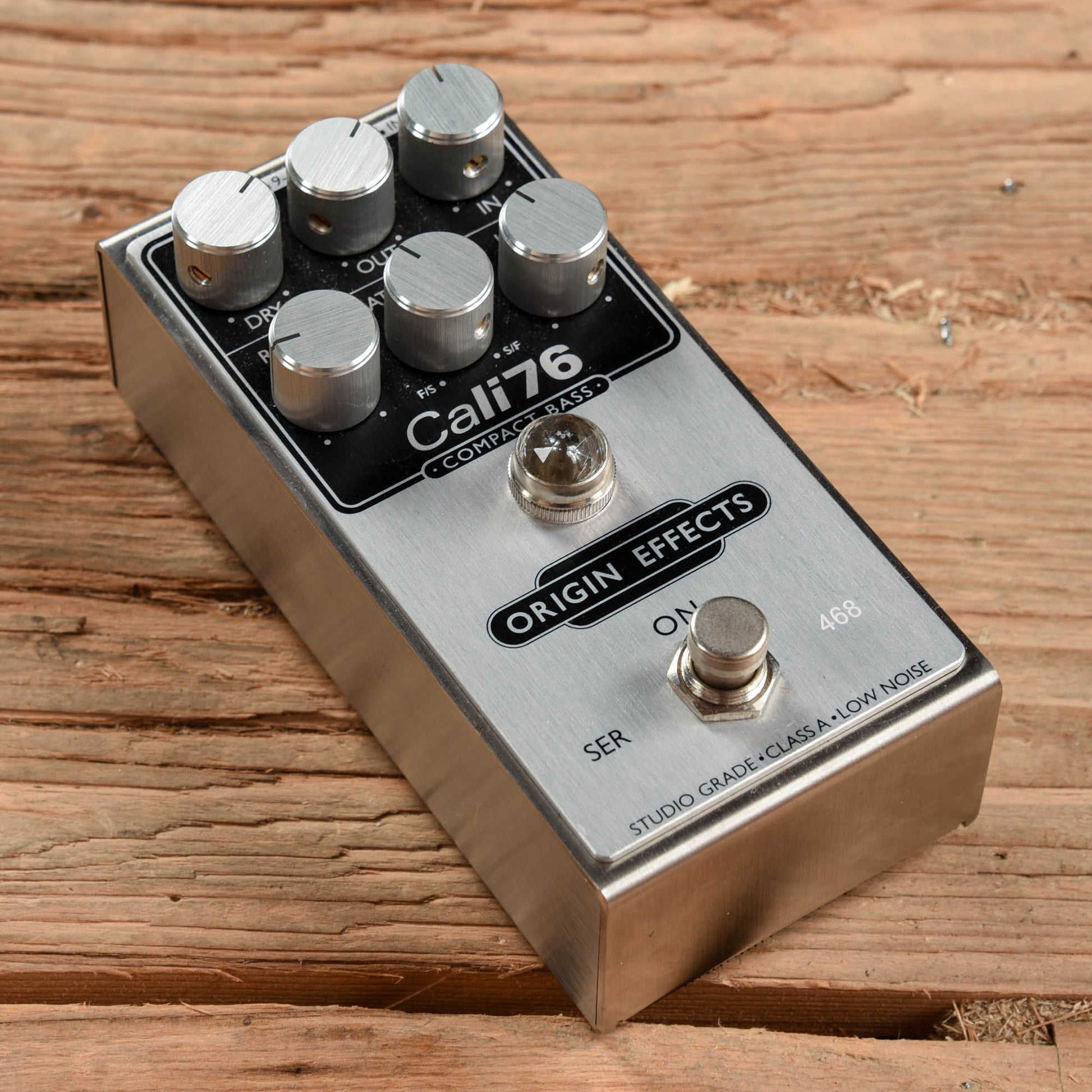 Origin Effects Cali76 Compact Bass Effects and Pedals / Compression and Sustain
