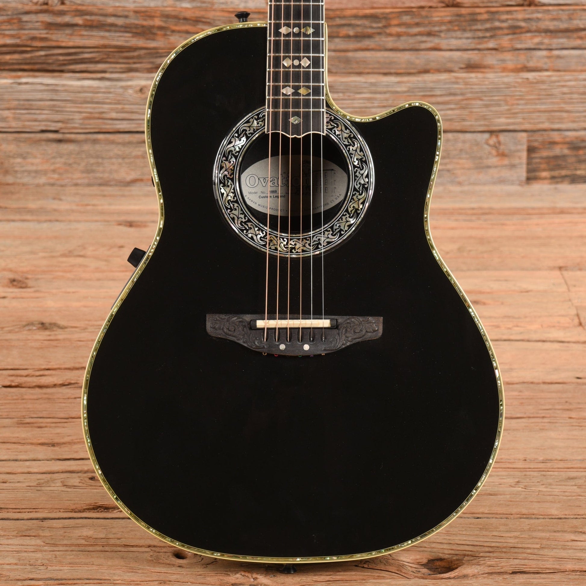 Ovation 1869 Custom Legend Black 1900 Acoustic Guitars / Built-in Electronics