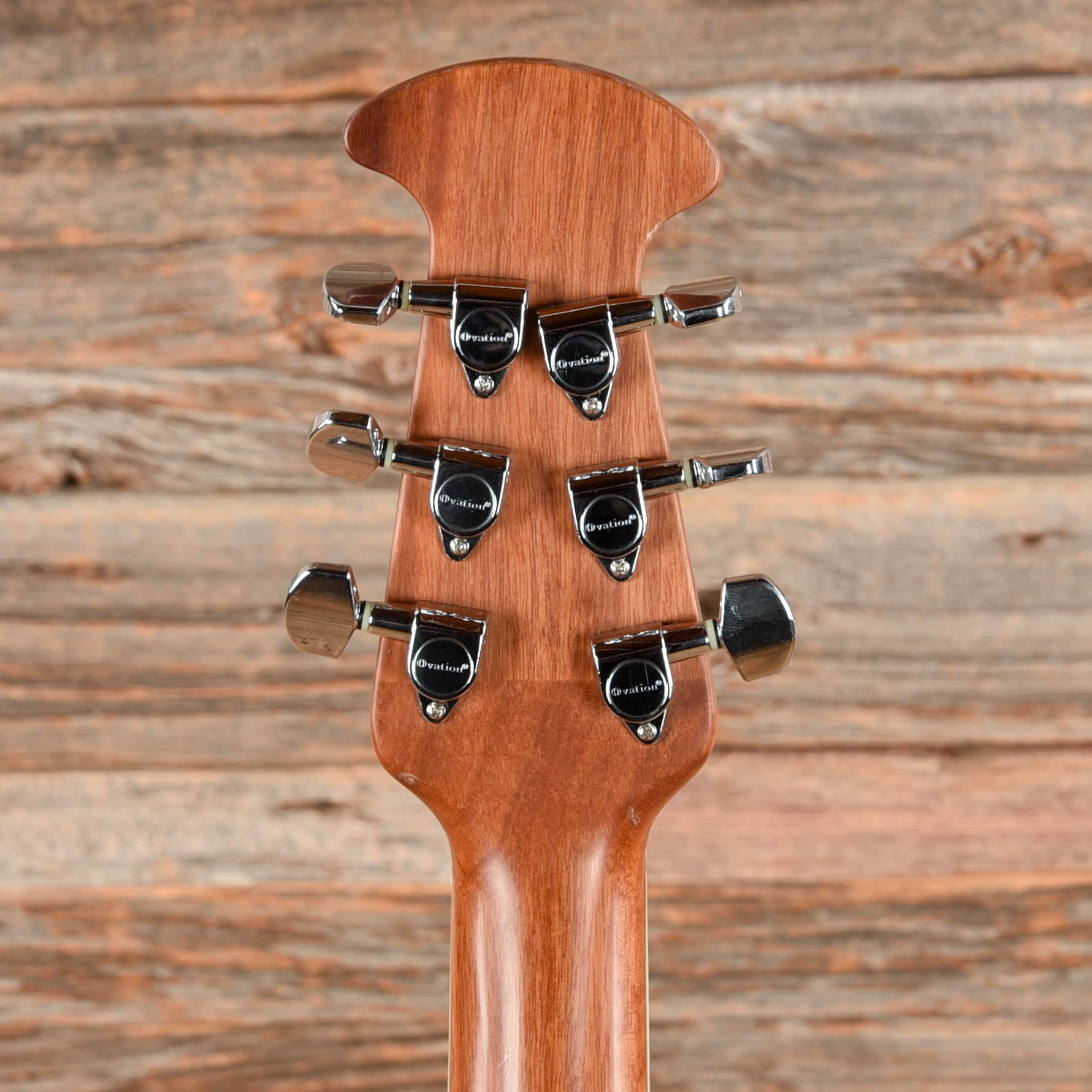 Ovation Celebrity CC057 Natural – Chicago Music Exchange