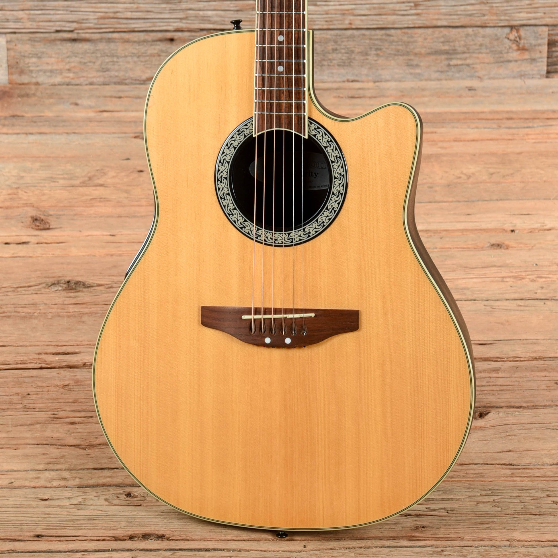 Ovation Celebrity CC057 Natural Acoustic Guitars / Dreadnought