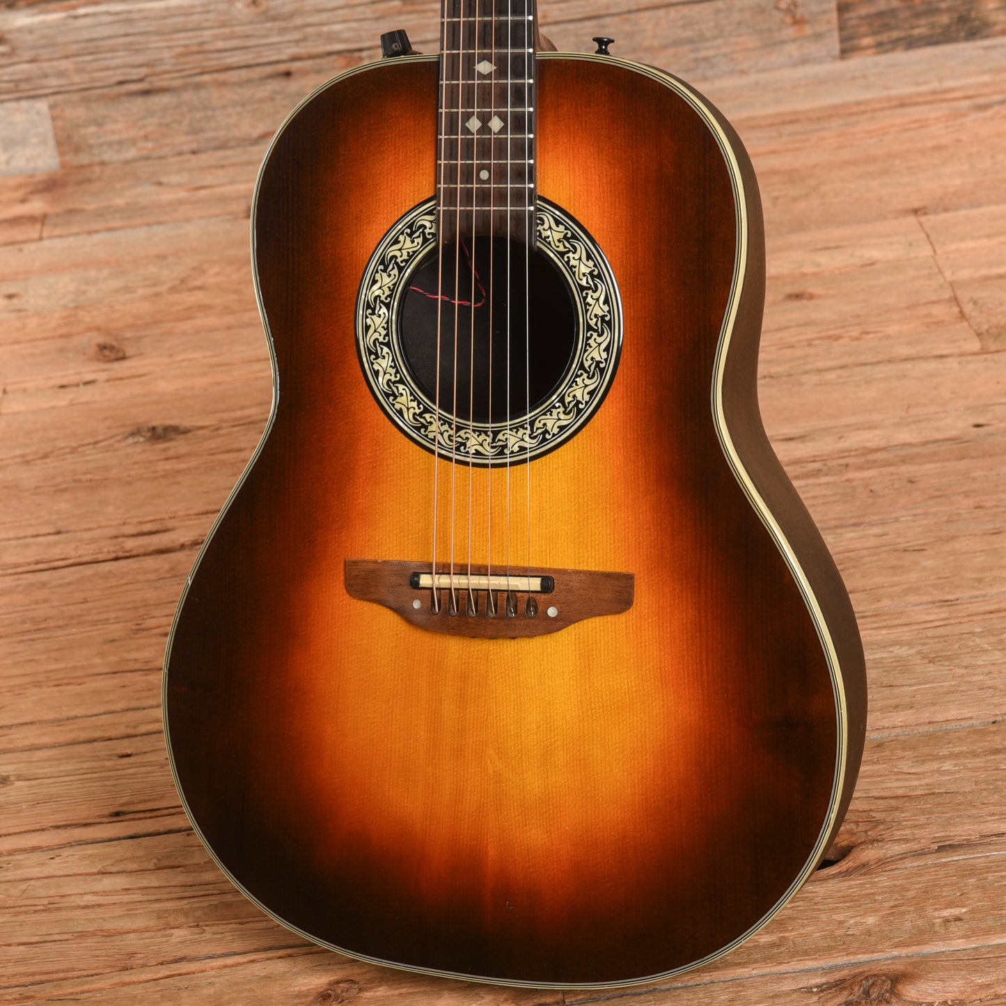 Ovation 1612 Custom Balladeer Sunburst 1979 Acoustic Guitars / OM and Auditorium
