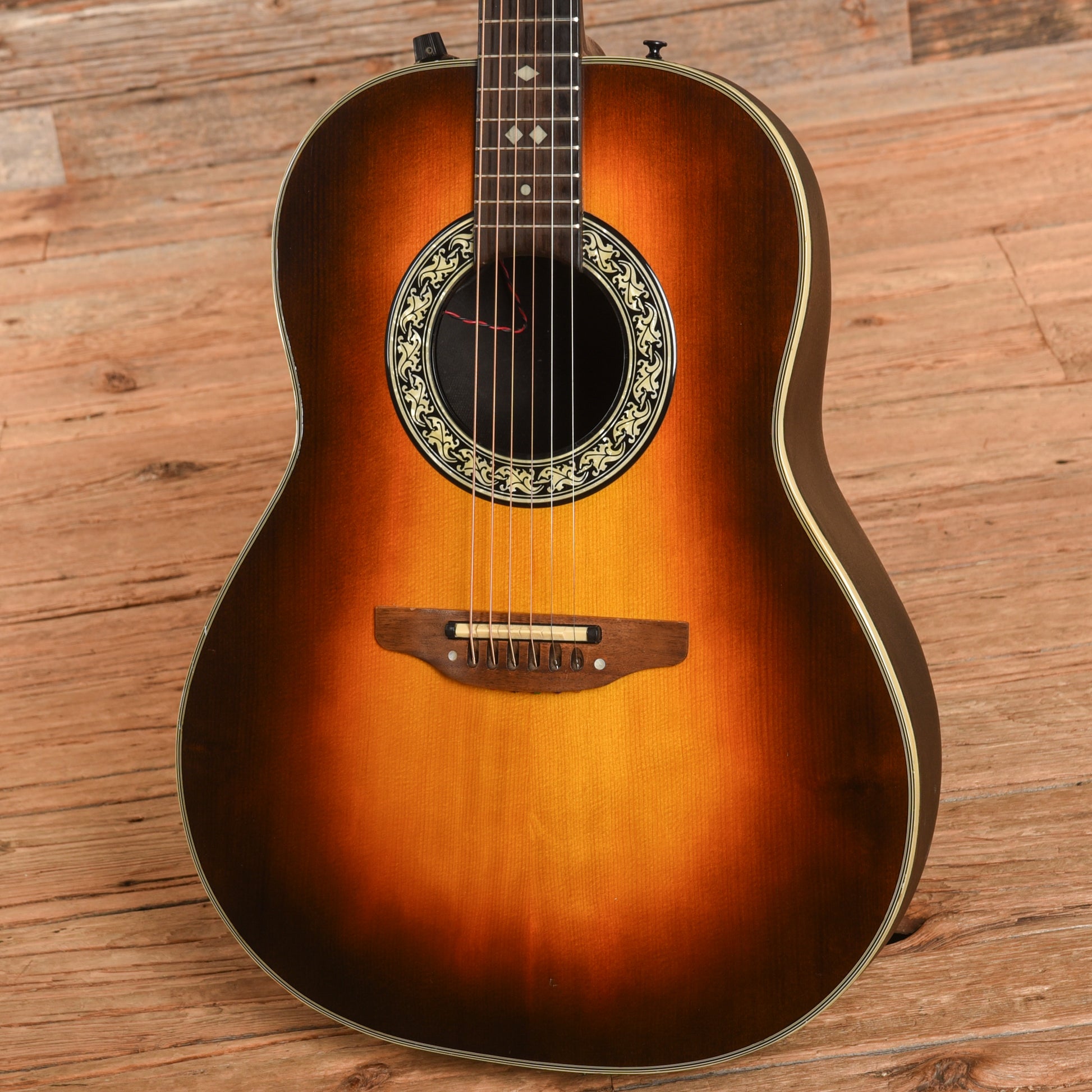 Ovation 1612 Custom Balladeer Sunburst 1979 Acoustic Guitars / OM and Auditorium
