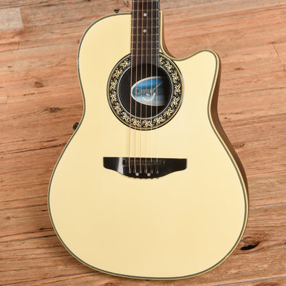 Ovation 3862 White Acoustic Guitars / OM and Auditorium