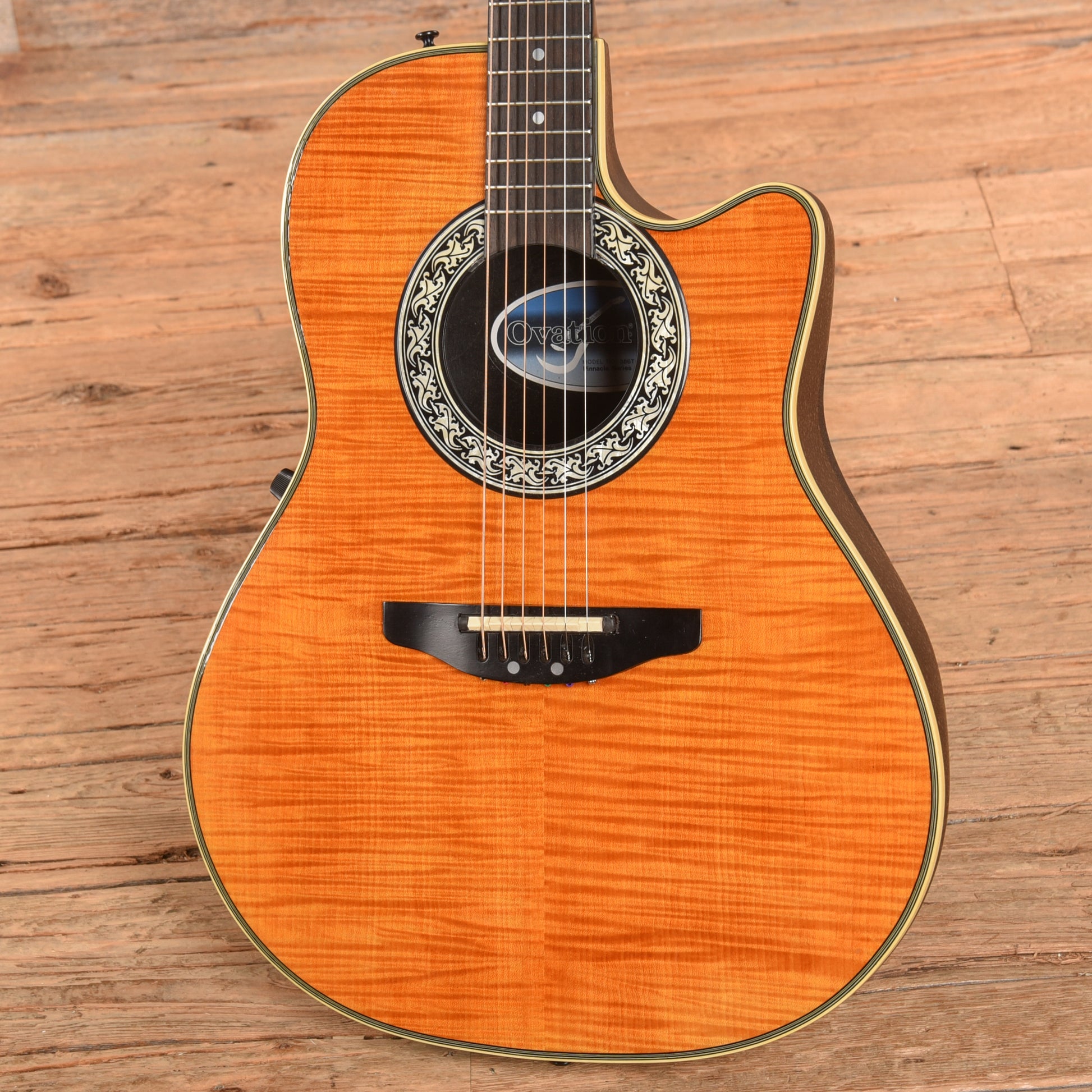 Ovation 386T Sunburst Acoustic Guitars / OM and Auditorium