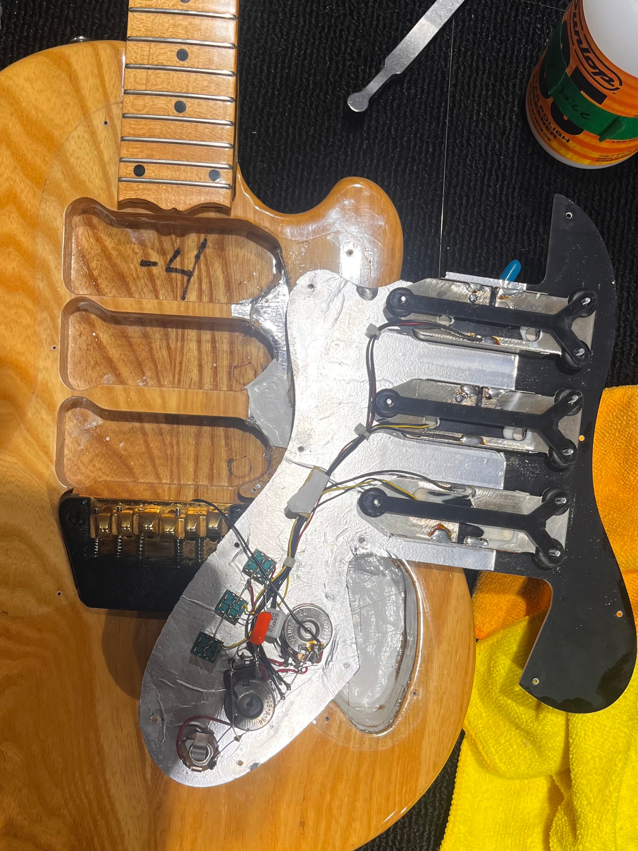 Ovation Viper III Natural 1970s Electric Guitars / Solid Body