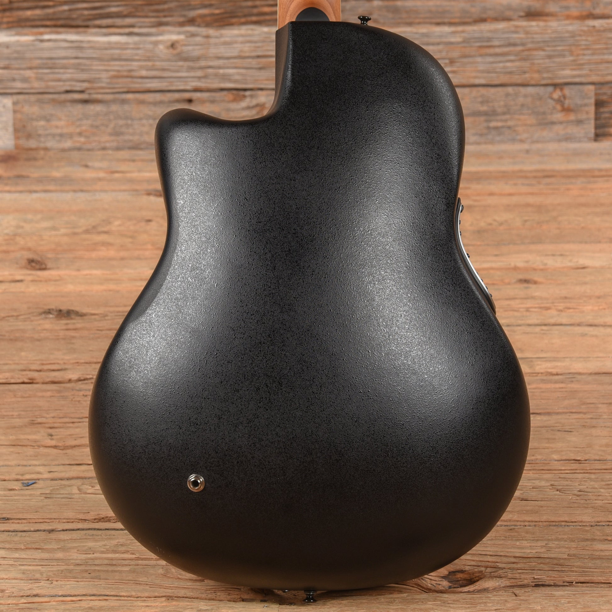 Ovation Celebrity CC045 Sunburst